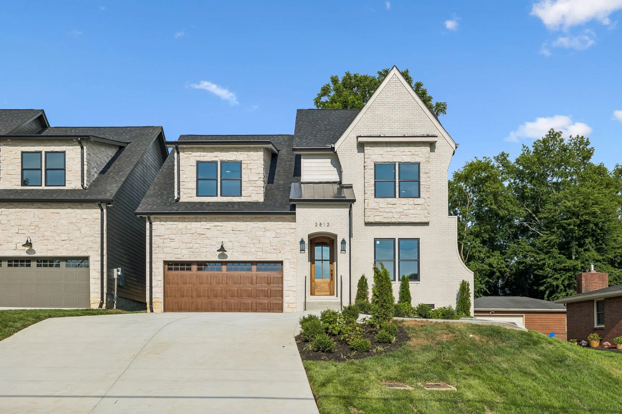 2-2812 Harriette Ct - 002.jpg