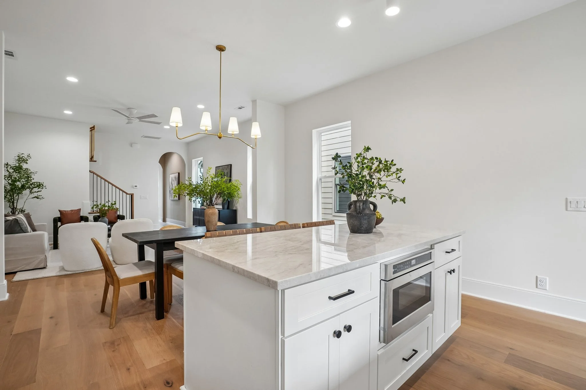 13-web-or-mls-Sultana Ave B-S0508-013.jpg