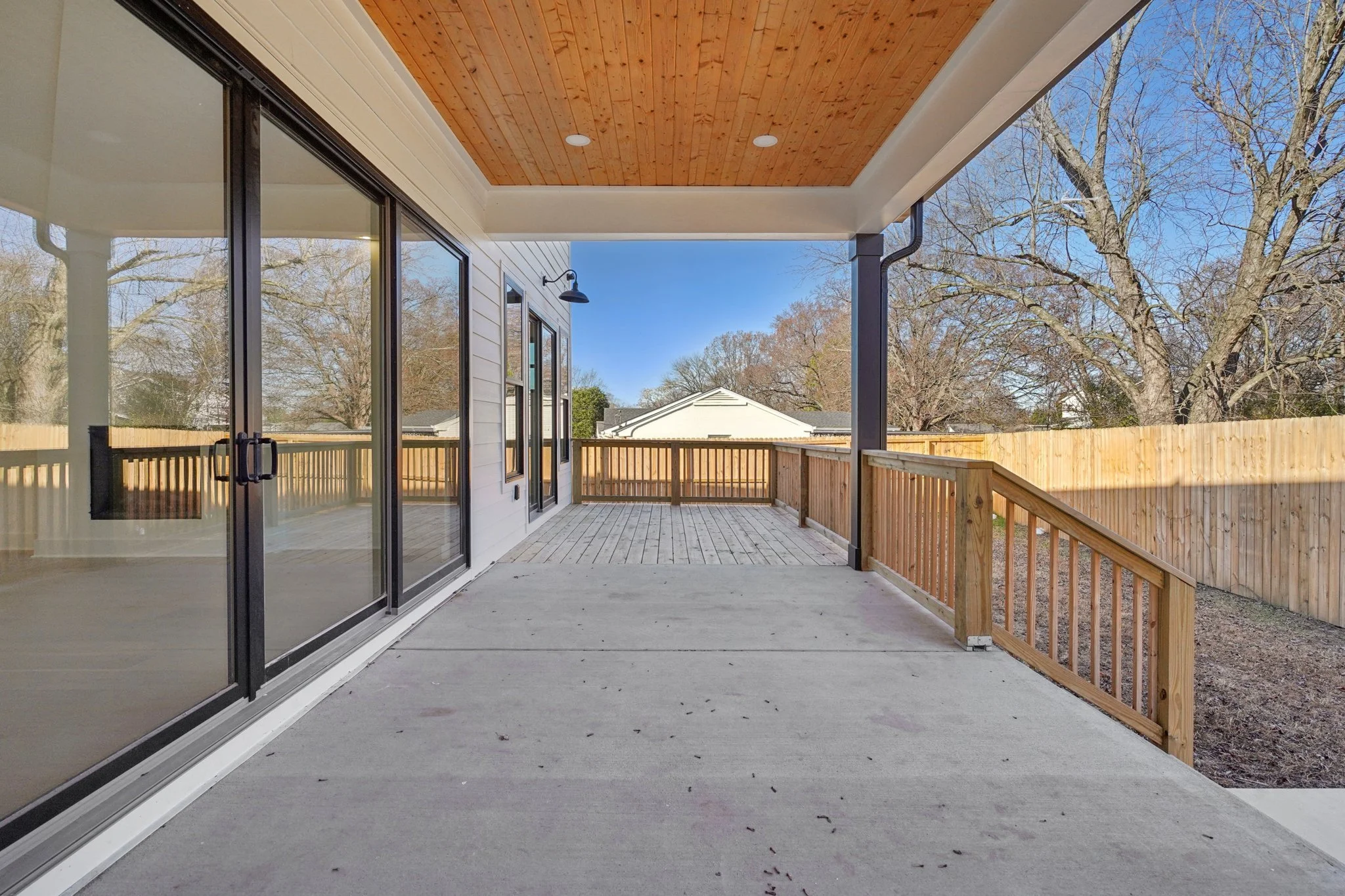 54-web-or-mls-Watsonwood Dr-S2711-052.jpg