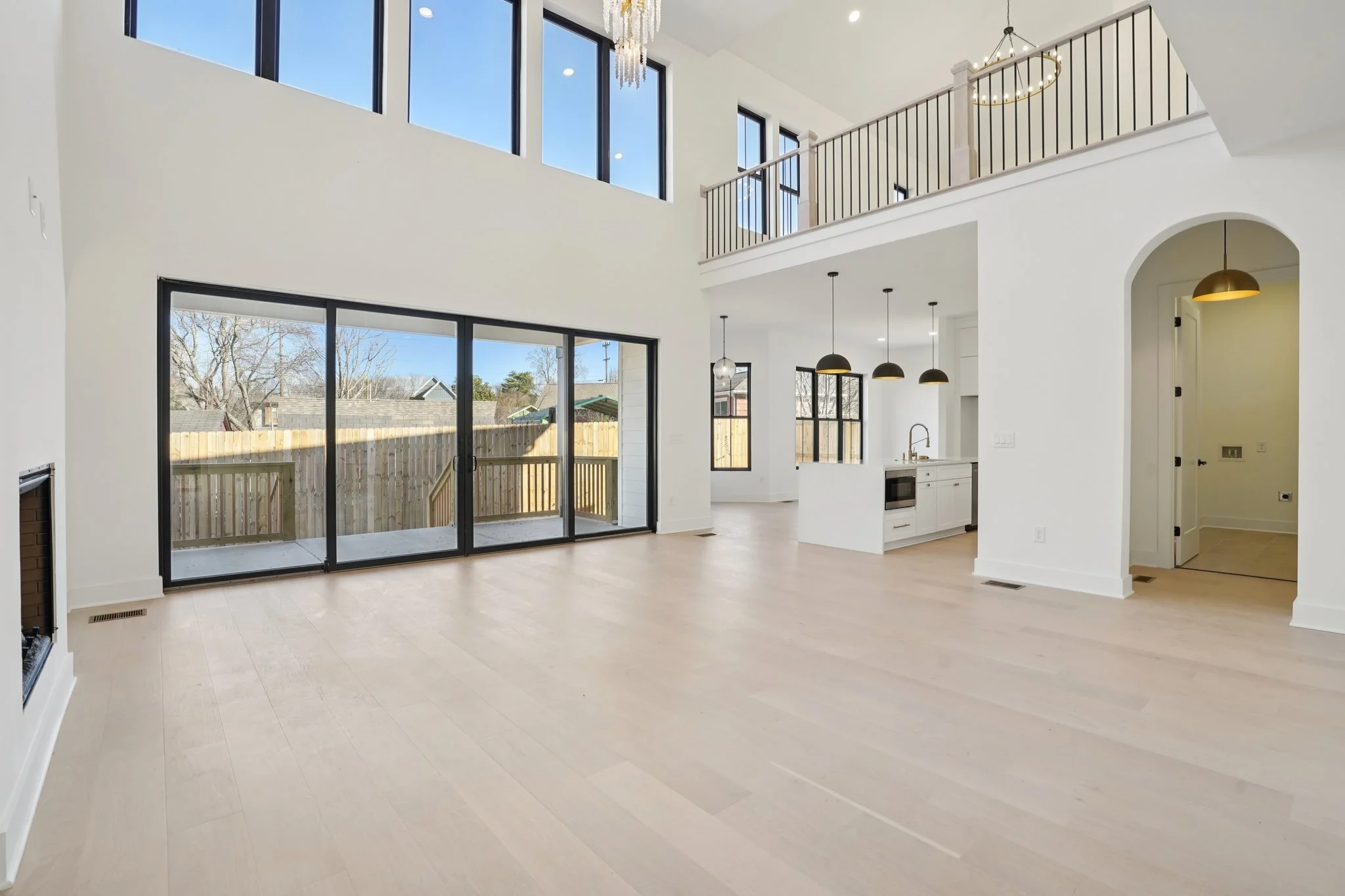 11-web-or-mls-Watsonwood Dr-S2711-009.jpg