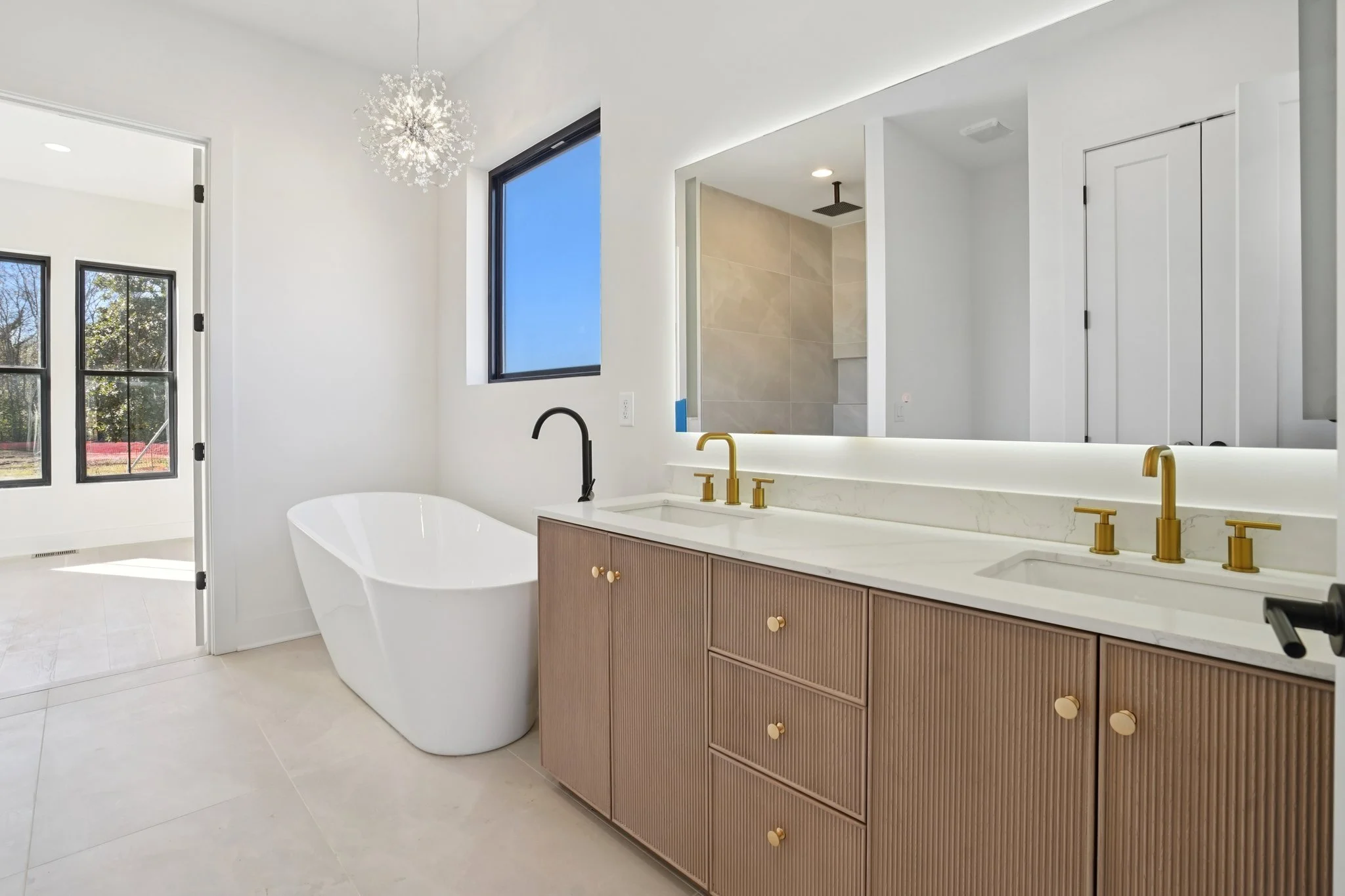 27-web-or-mls-Watsonwood Dr-S2711-025.jpg