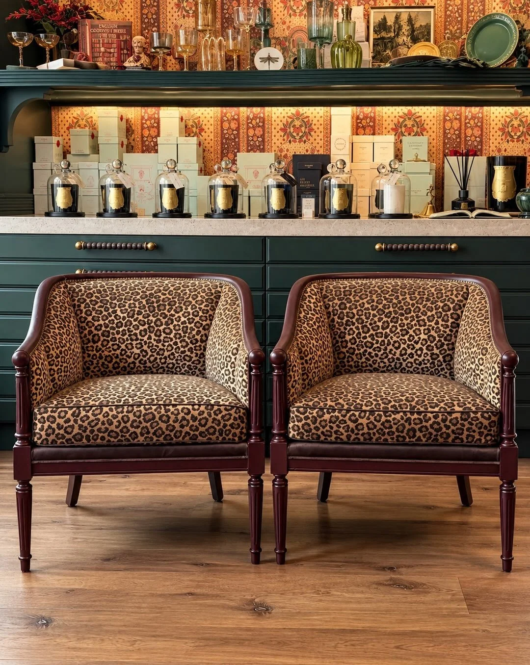 Fresh from the Bloom &amp; Co. workroom: the Leopold Chairs. Vintage 1960s charm, with a wild new wardrobe🐆 meeeeowww 

This pair has been fully reimagined and refurbished with new cushions, all-new performance-grade leopard print upholstery velvet,