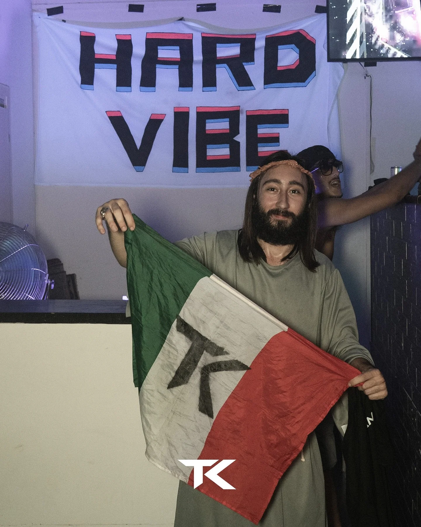 ✝️𝐅𝐎𝐓𝐎 𝟐 𝐀𝐆𝐎𝐒𝐓𝐎✝️

𝐏𝐚𝐫𝐭𝐞 𝟐

La prima parte &egrave; stata solo un assaggio, adesso l&rsquo;album &egrave; completo.
Andate a curiosare, cercatevi e condividete le emozioni che sono state immortalate quella notte.✨

Ci vediamo stasera