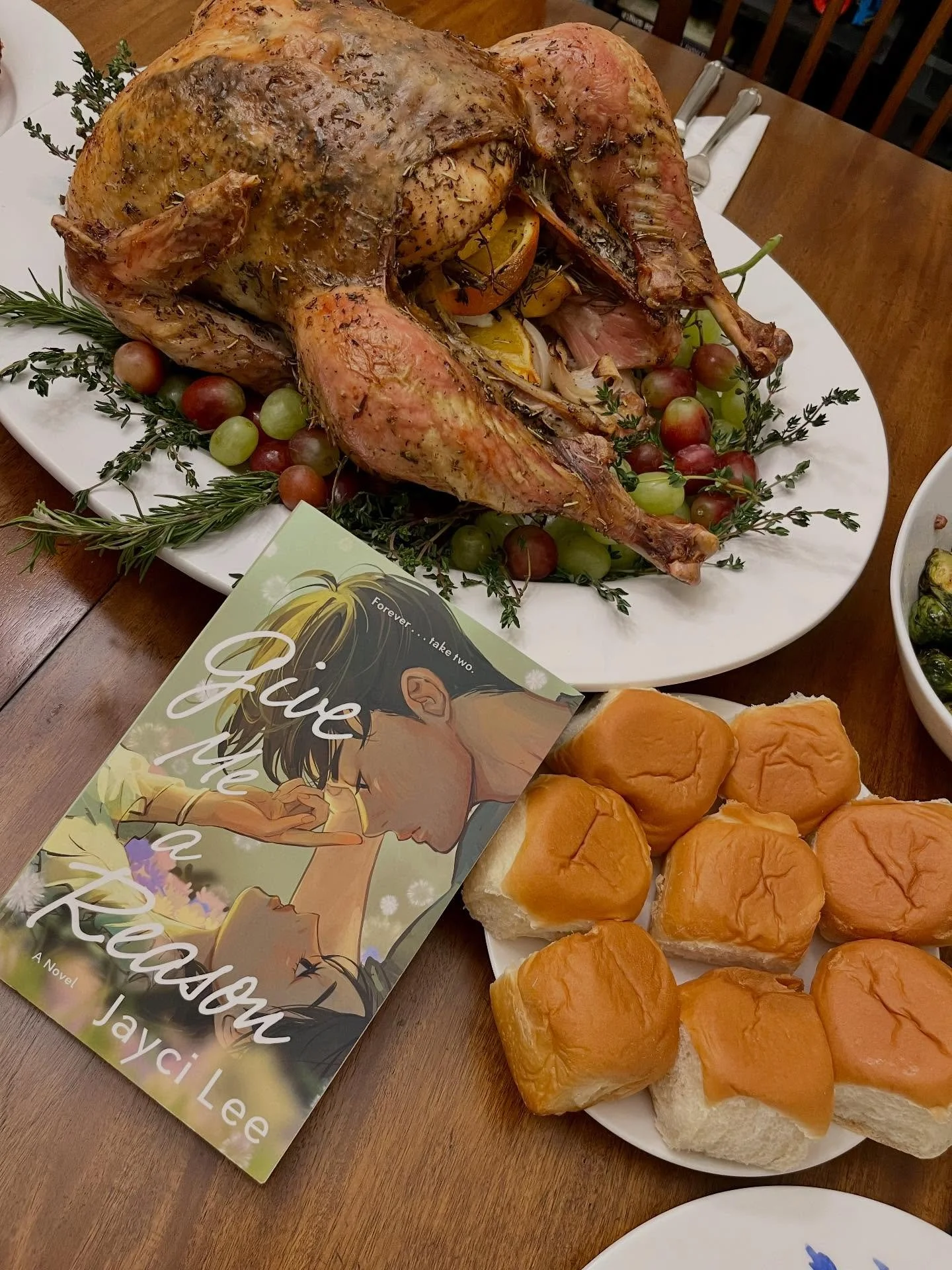 Happy Thanksgiving to those you celebrate!

And do you remember the Thanksgiving scene from GIVE ME A REASON? The yearning! IYKYK 😉

#bookstagram #contemporaryromance #kdrama #authorlife #authorsofinstagram