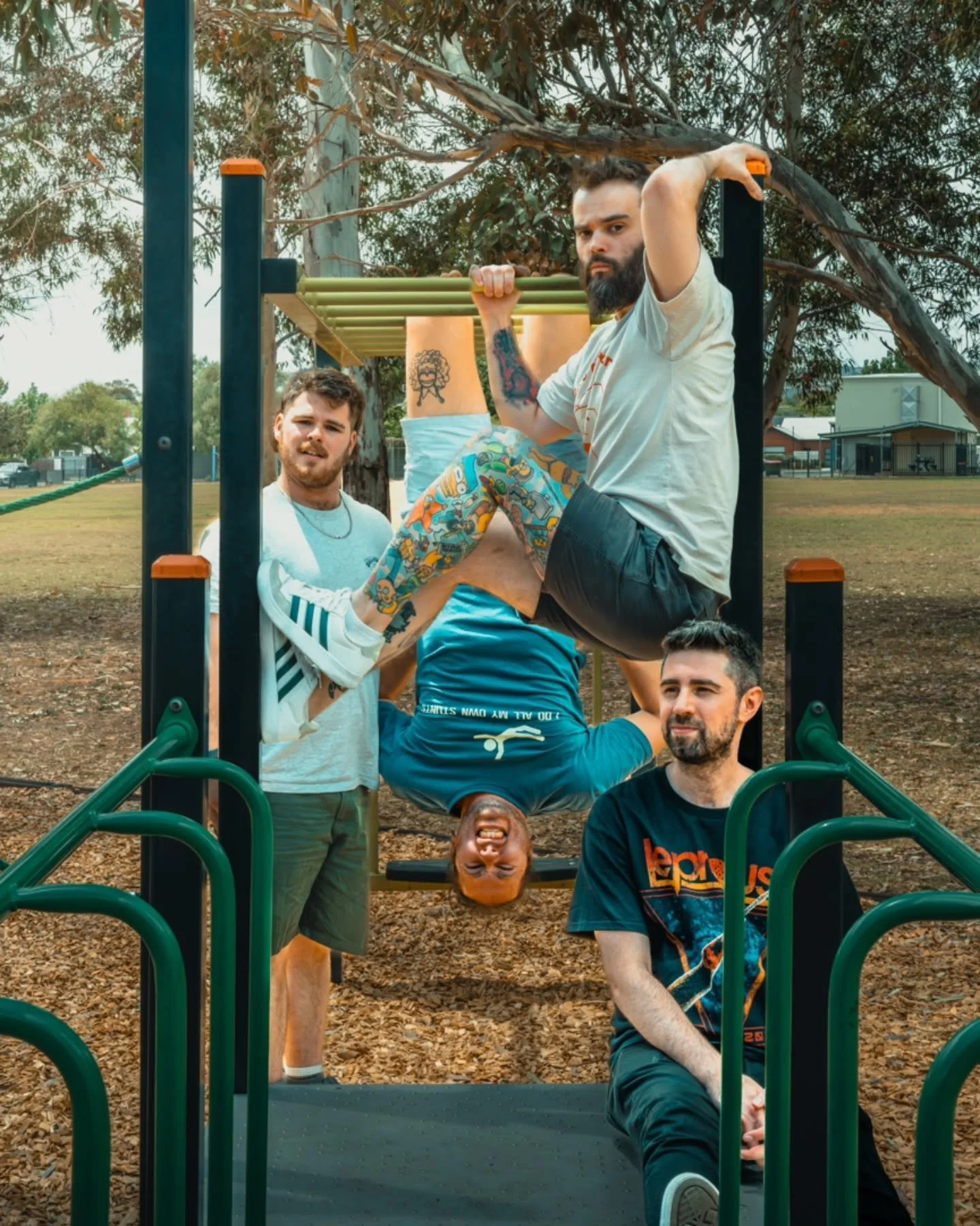 NEW SONG ALERT! Remember that cool band from earlier in the week? They've just released a new sing 'Creeper'. Make sure you go and give it some love on your music streaming platform 🎧🎶
.
.
.
#adelaideband #adelaidemusic #supportlocal #adelaide #sou