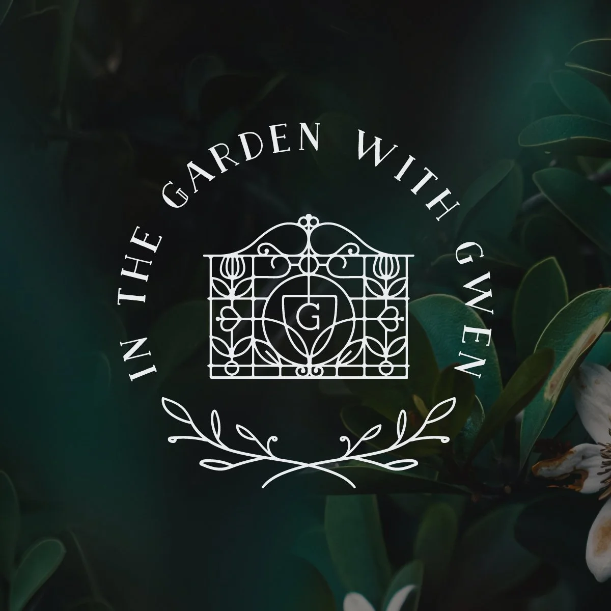 lost-in-a-doodle-laura-faye-in-the-garden-with-gwen-logo.jpg