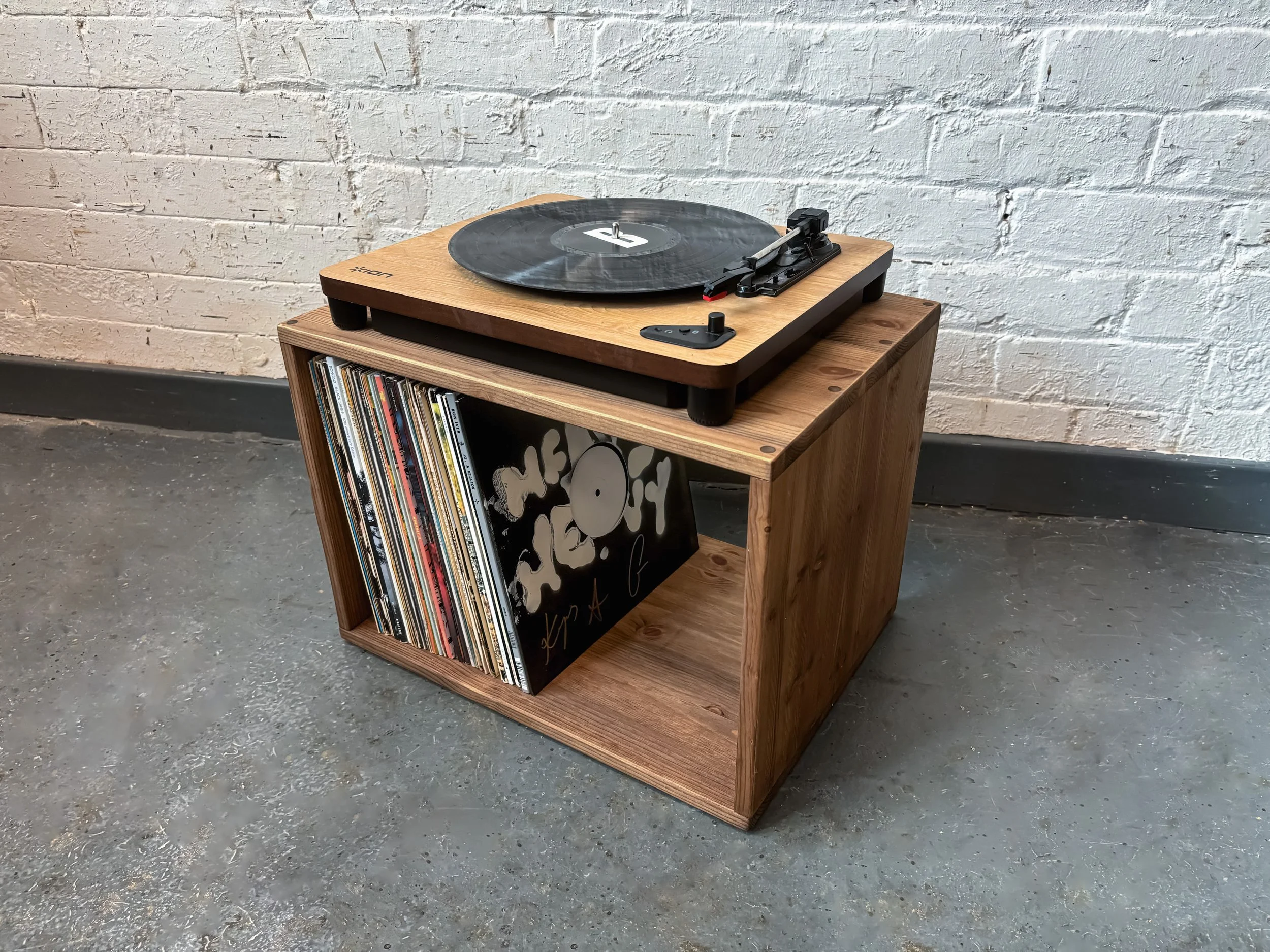 MODULAR VINYL STORAGE