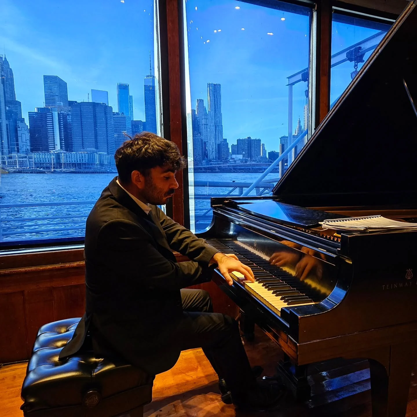 Tra Portogallo 🇵🇹 e Stati Uniti 🇺🇸.

Sono immensamente grato alla musica.

Novembre e Dicembre 2024

📌New York
📌Vila Nova de Gaia
📌Sardoal