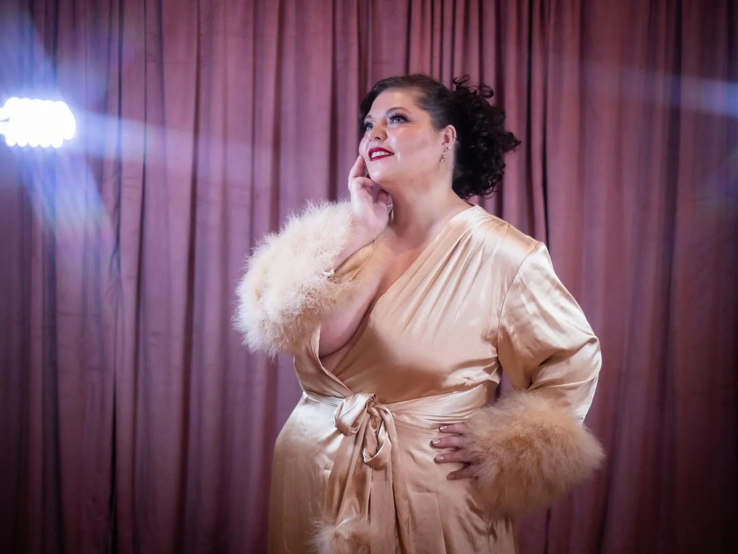 You have THREE opportunities across Washington state to see me this week! 

Thursday night you can find me with the always incredible @playthingproductions for our annual Valentine&rsquo;s Anniversary Show! Enjoy the wonderful atmosphere and deliciou