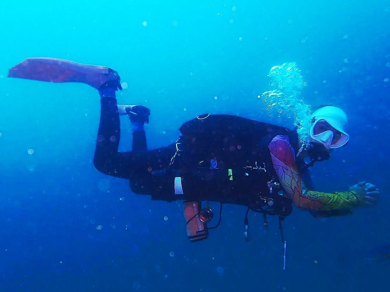 Sidemount Diving in Dubai ā My First Time Going Sideways