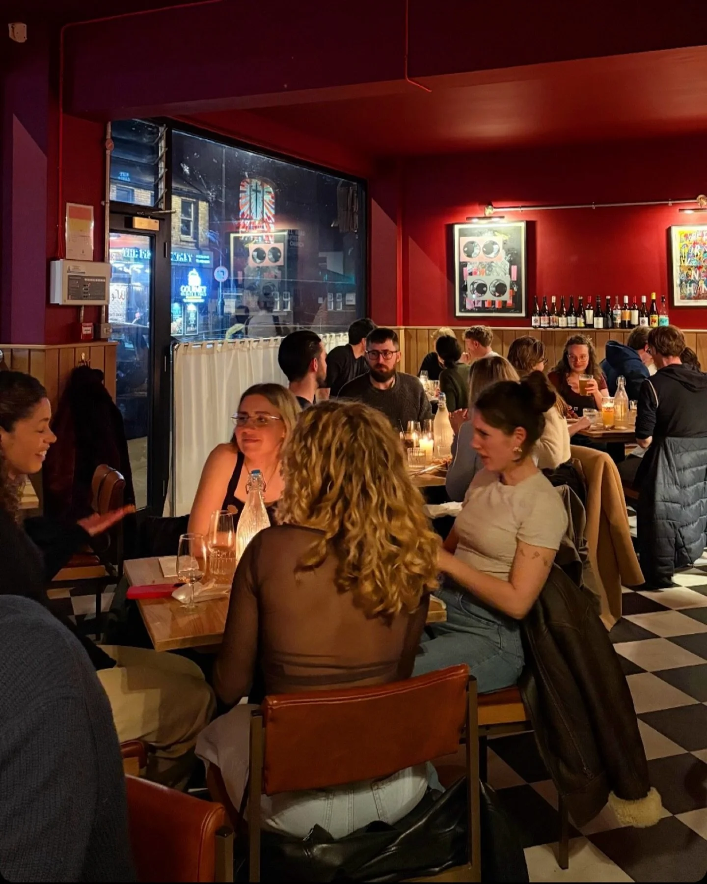 23.10.25. A full house. Our favourite. Autumn vibes have officially arrived at Buren. Cosy up with comforting dishes like our meat balls with @grainculturehq sourdough, a glass of something delicious (ask Jamie or Chelsey for their recommendations) f