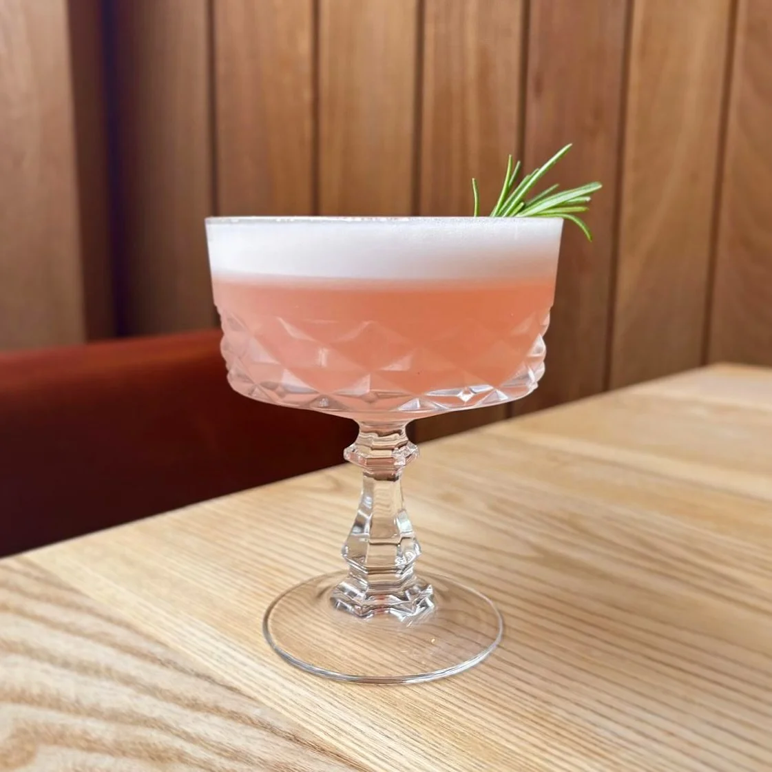 22.11.25. Christmas Cosmo sour ✨ We are SO excited to start serving our festive menu from next week! Bookings are filling up so secure your table now to avoid Christmas FOMO. 

#christmasatburen #christmascocktail #cosmo #burencambridge #millroadcamb