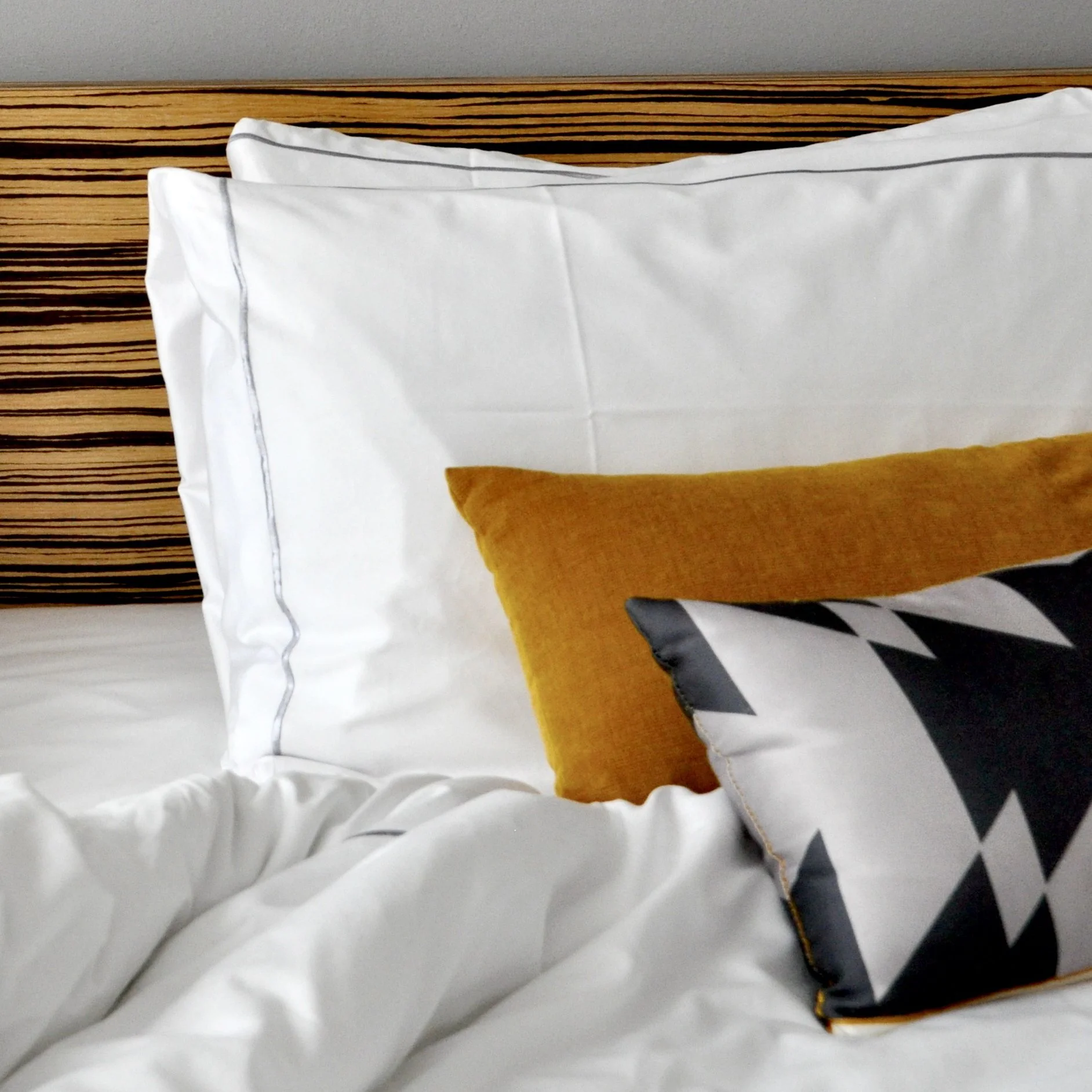 Susan_Aurinko_Berlin Bed_DET.jpg