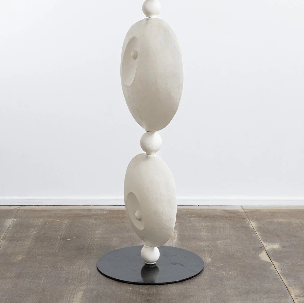 Smiley_Totem (Organic White Tall)_DET.jpg