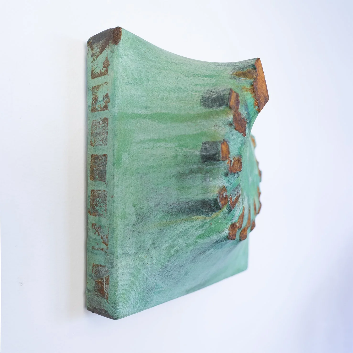 T_Karpowicz_Small Cocoon_10_Side.jpg