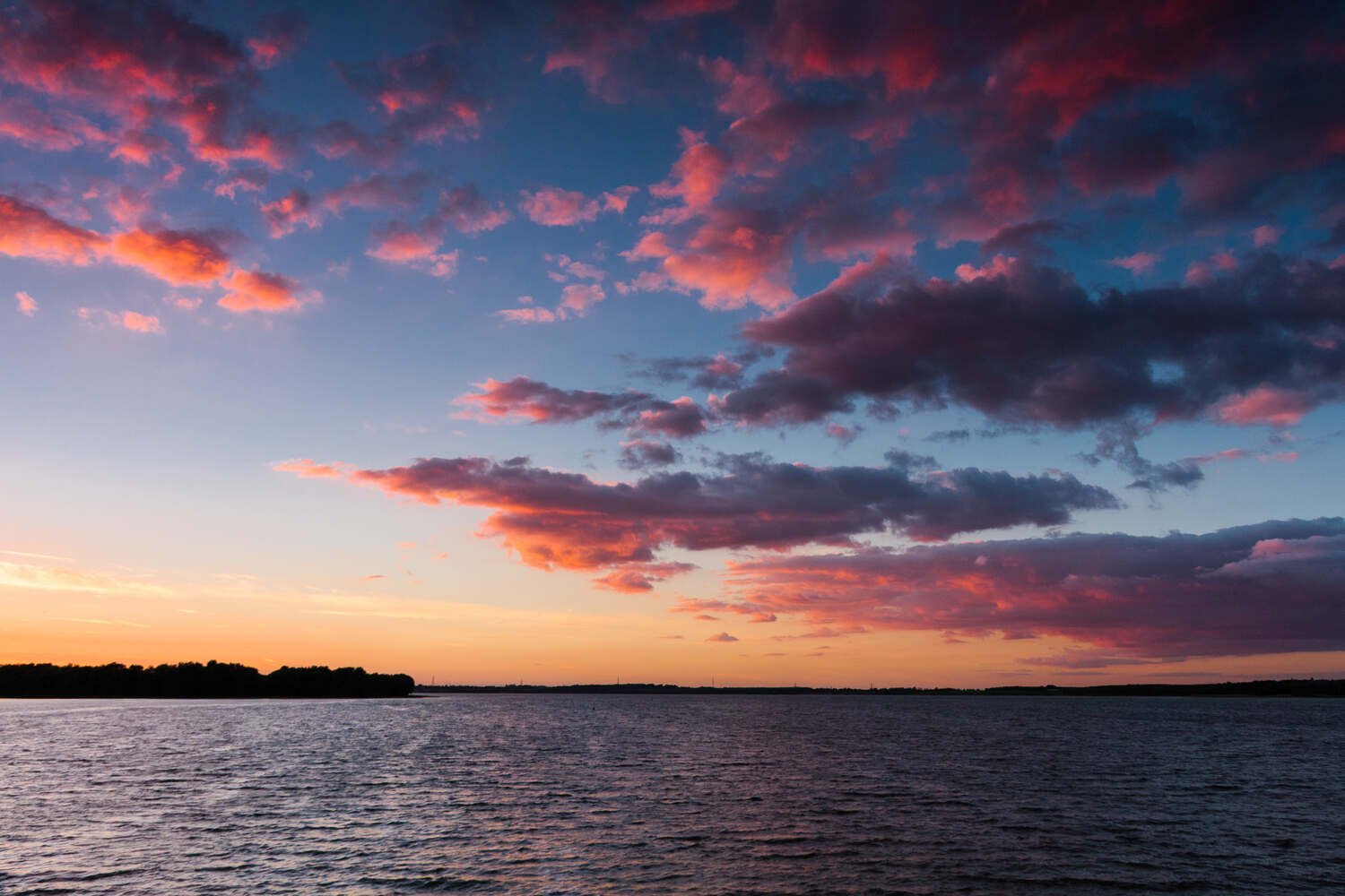 Sunset-over-Grafham-Water-reservoir-Perry-Huntington.jpg