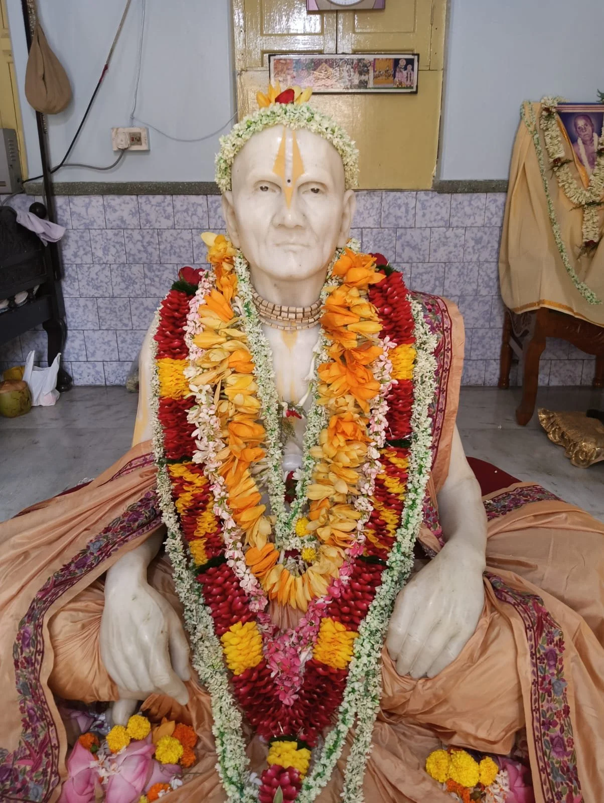 WhatsApp Image 2024-12-07 at 9.37.58 PM 2.jpeg