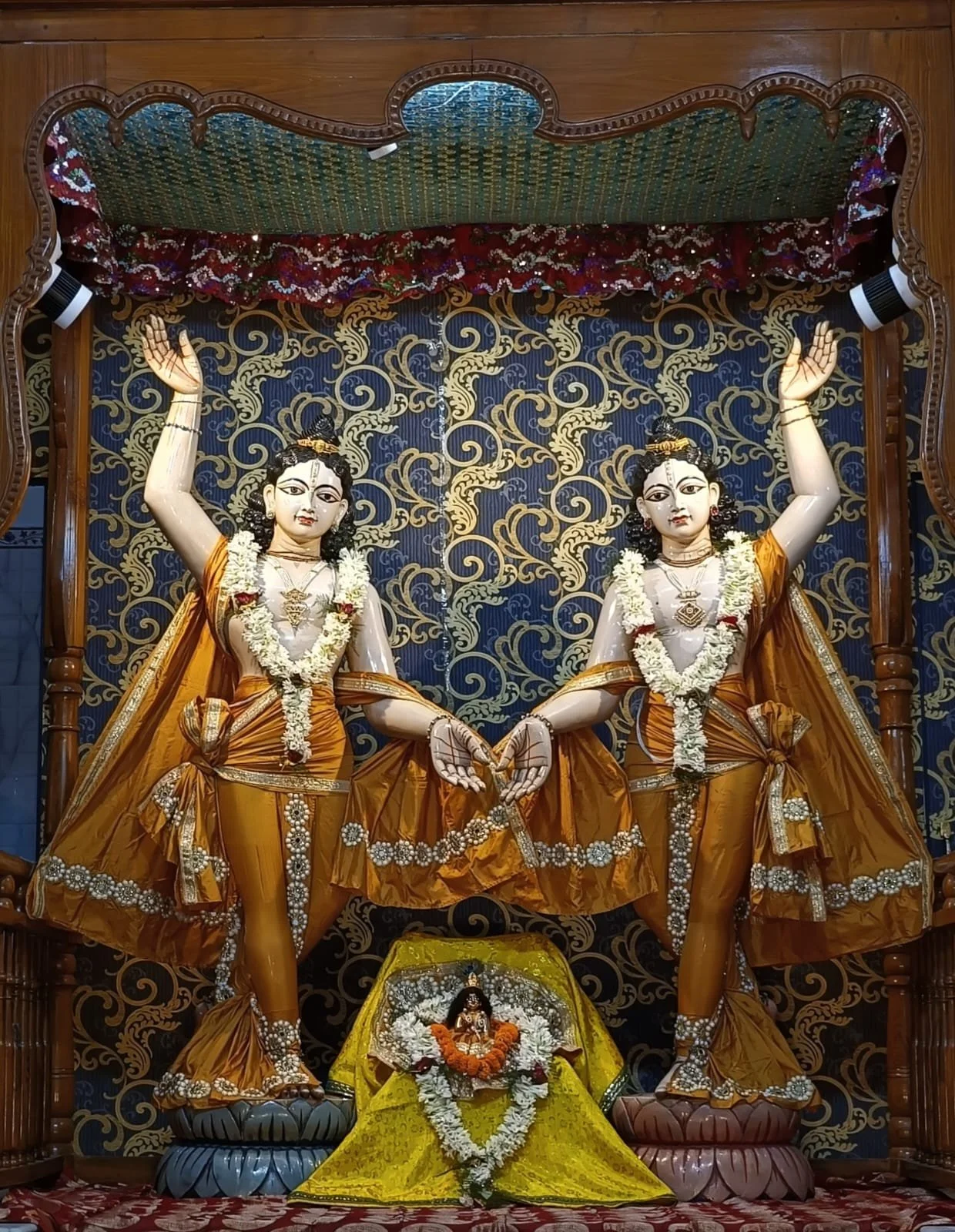 WhatsApp Image 2024-12-07 at 9.37.58 PM (1).jpeg