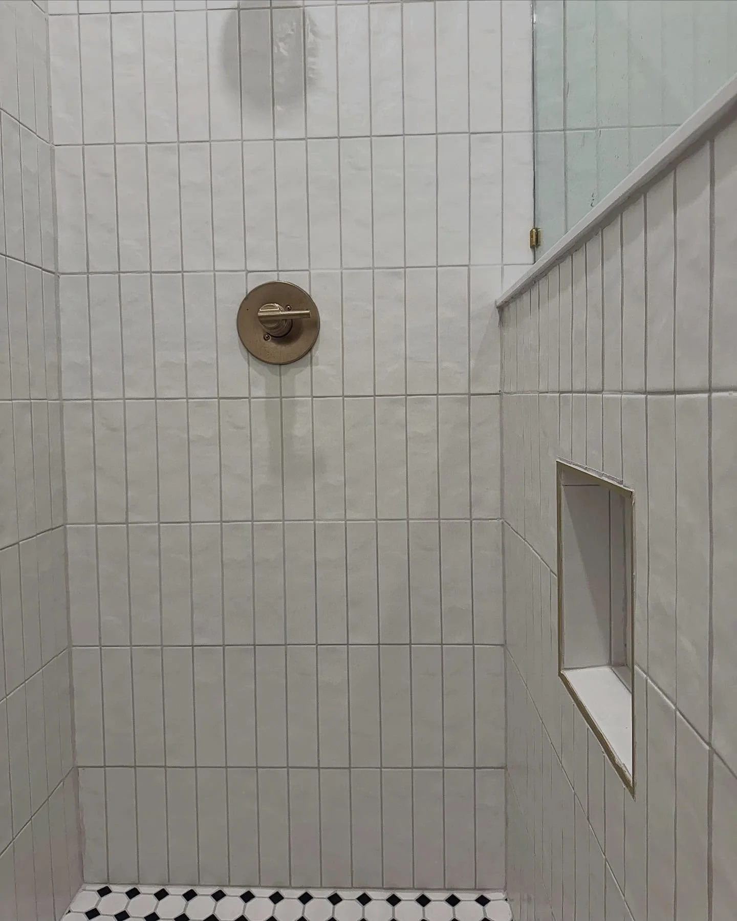 Custom tile shower work! 

➡️Swipe to see the before of our latest bathroom remodel 

#customtile #masterbathroom #bathremodel