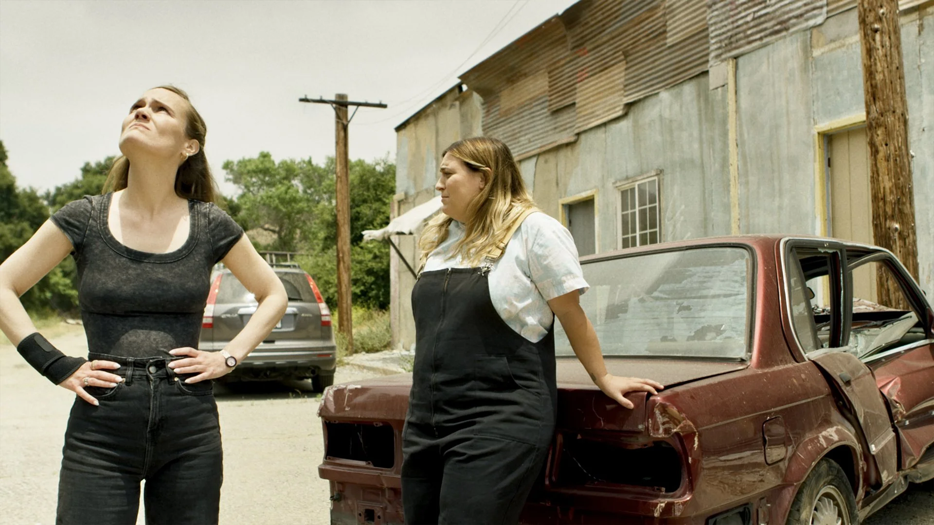 A_BloodyMess_press_still 02.jpg