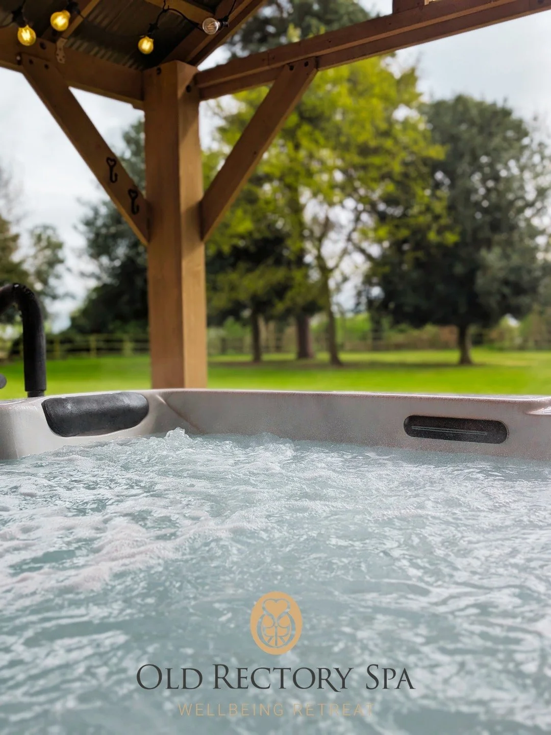 Soak, unwind, and let the bubbles do their magic&hellip; 🫧

Relaxing in the hot tub isn&rsquo;t just a luxury &mdash; it actually helps to boost your spa treatments. The warm water improves circulation, relaxes muscles, and helps your body absorb th