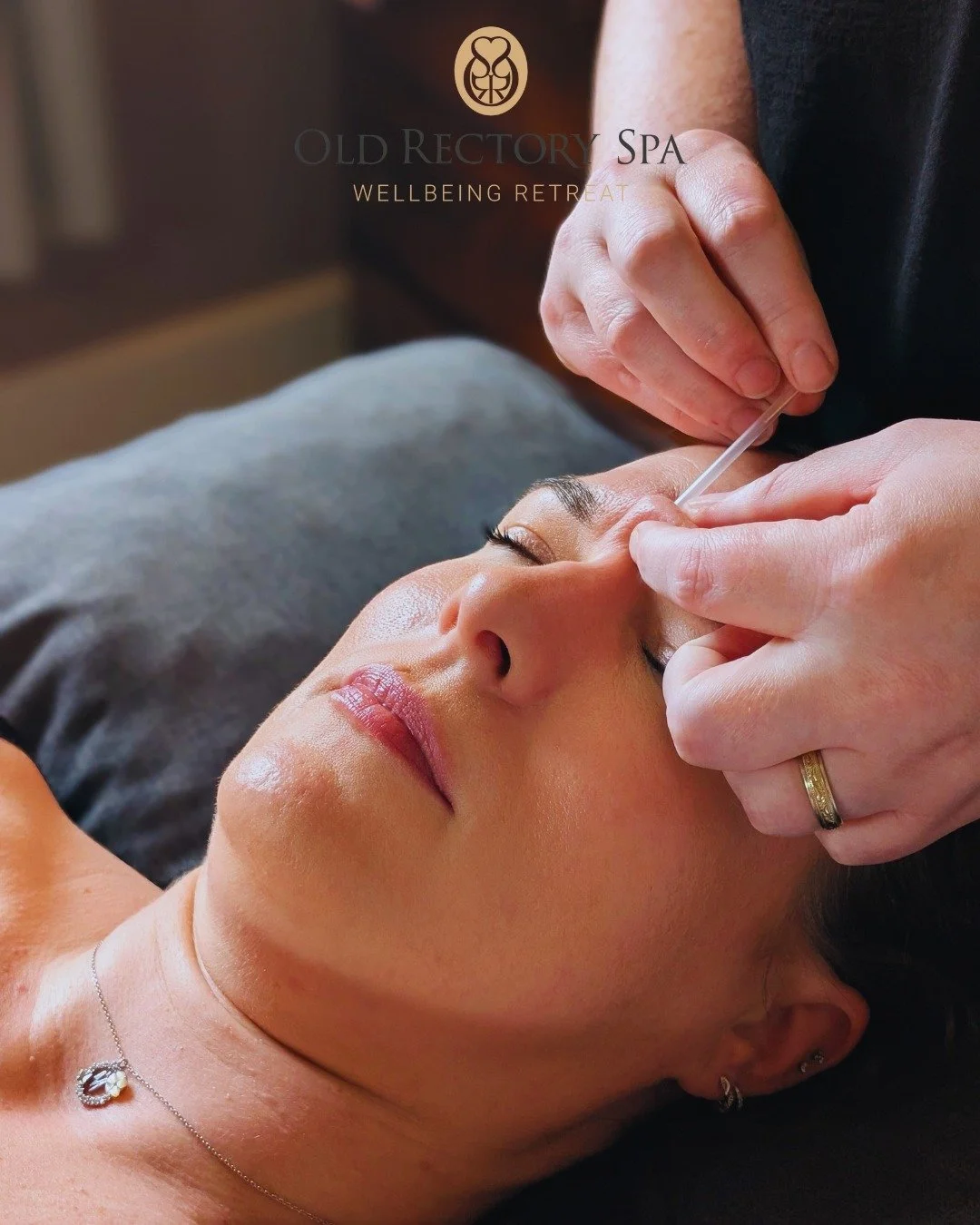 This time of year often brings sinus pressure, congestion, colds, and flu 🤧
🌿Acupuncture gently supports the immune system, helps clear blocked sinuses, reduces inflammation, and restores balance in the body. A natural way to feel clearer, stronger