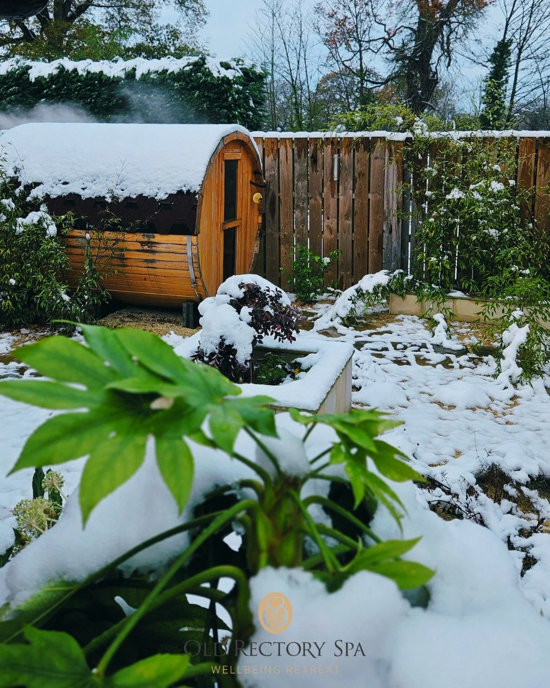 Cold outside, blissfully warm inside ❄️🔥

 Treat yourselves to one of our spa experiences and soak up the deep, comforting heat of our hot coal sauna - perfect for warming the body and calming the mind in this weather.

💌 Book now at hello@oldrecto