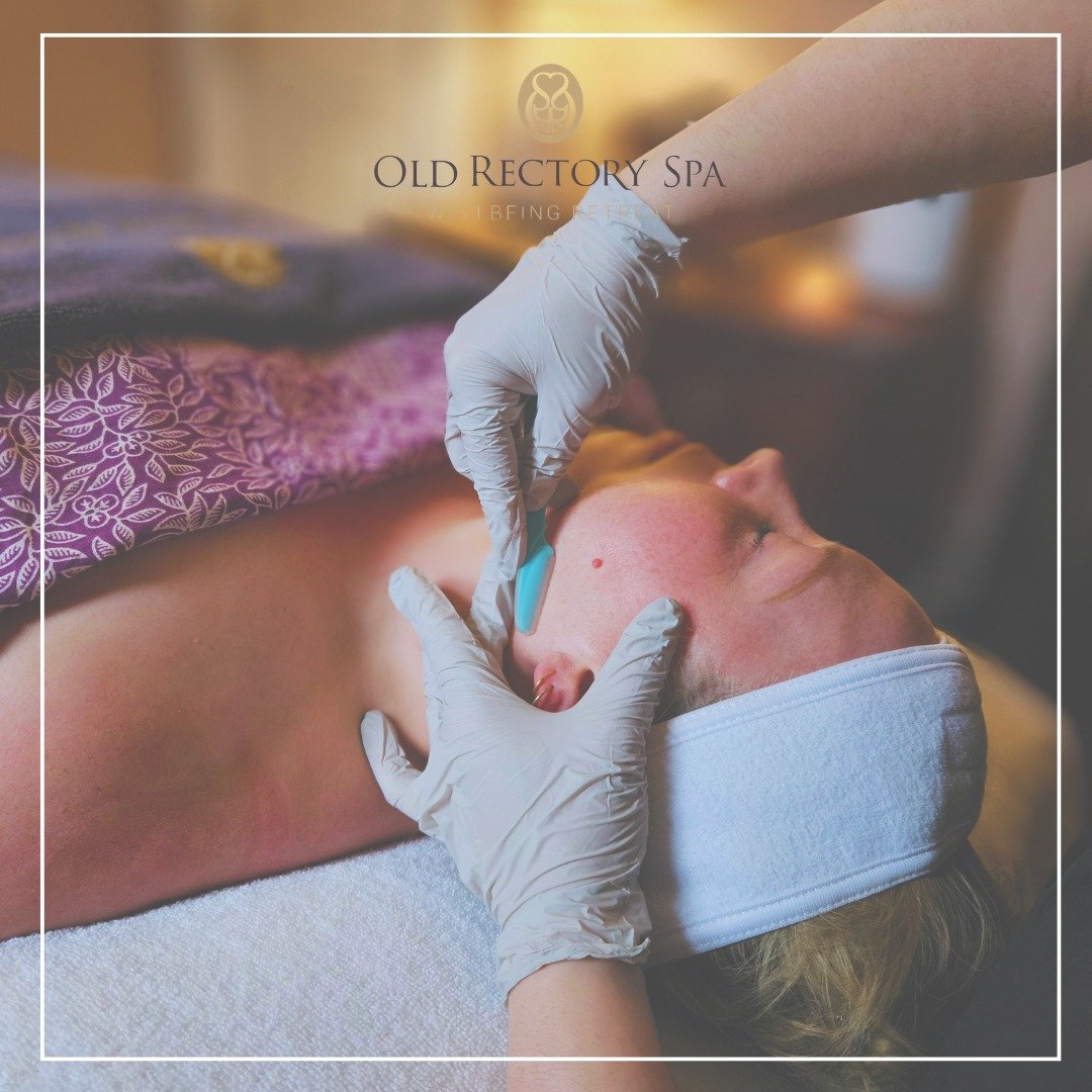 🌿 Spring Skin Reset 🌿

With warmer days on the way, your skin faces new challenges - from pollen in the air to stronger sun and rising temperatures. This seasonal shift can leave your skin feeling more sensitive, congested, or out of balance.

A pr