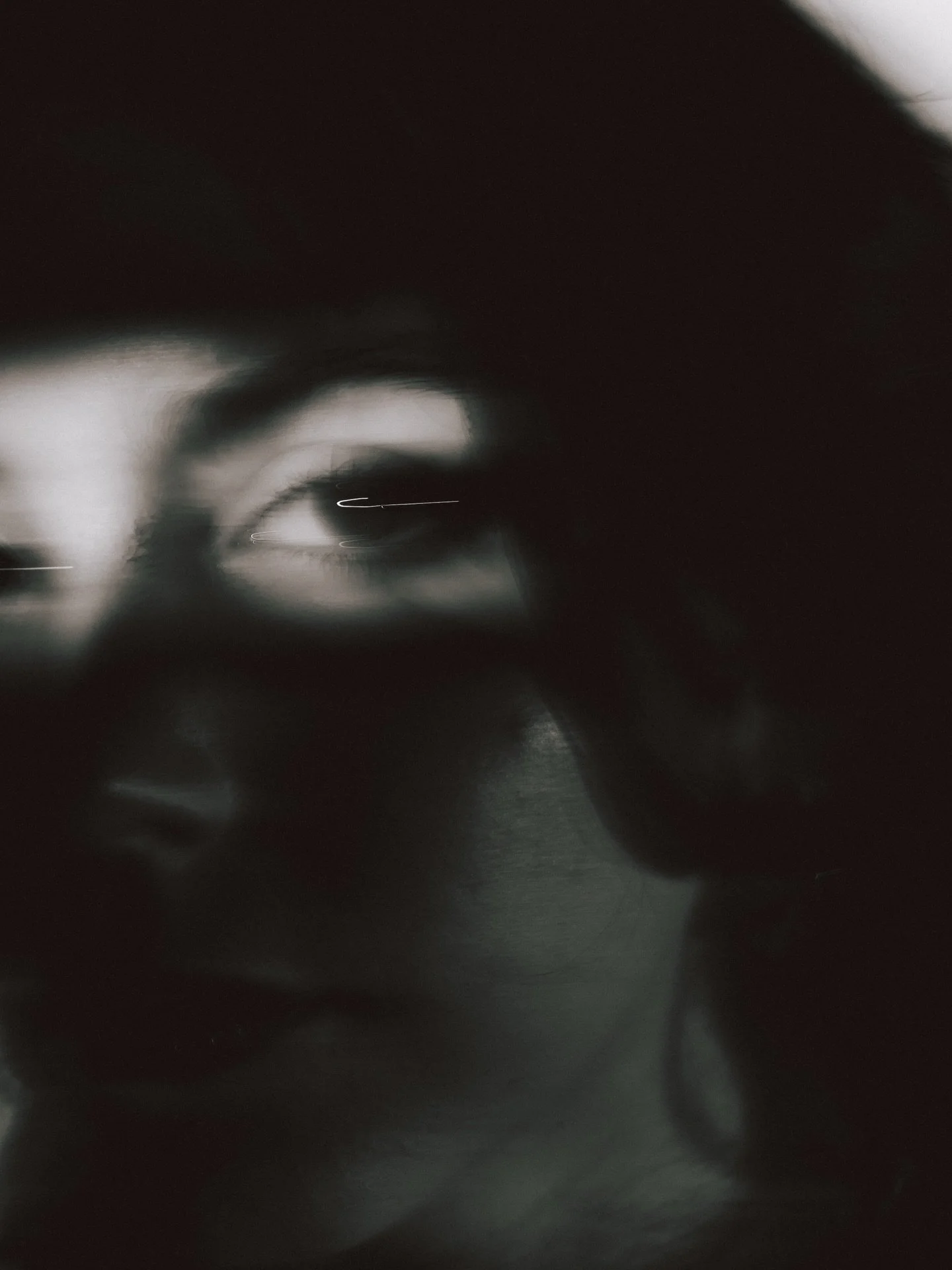 noir w/ @caroline2cool 
~
Which is your favorite? {1-8}