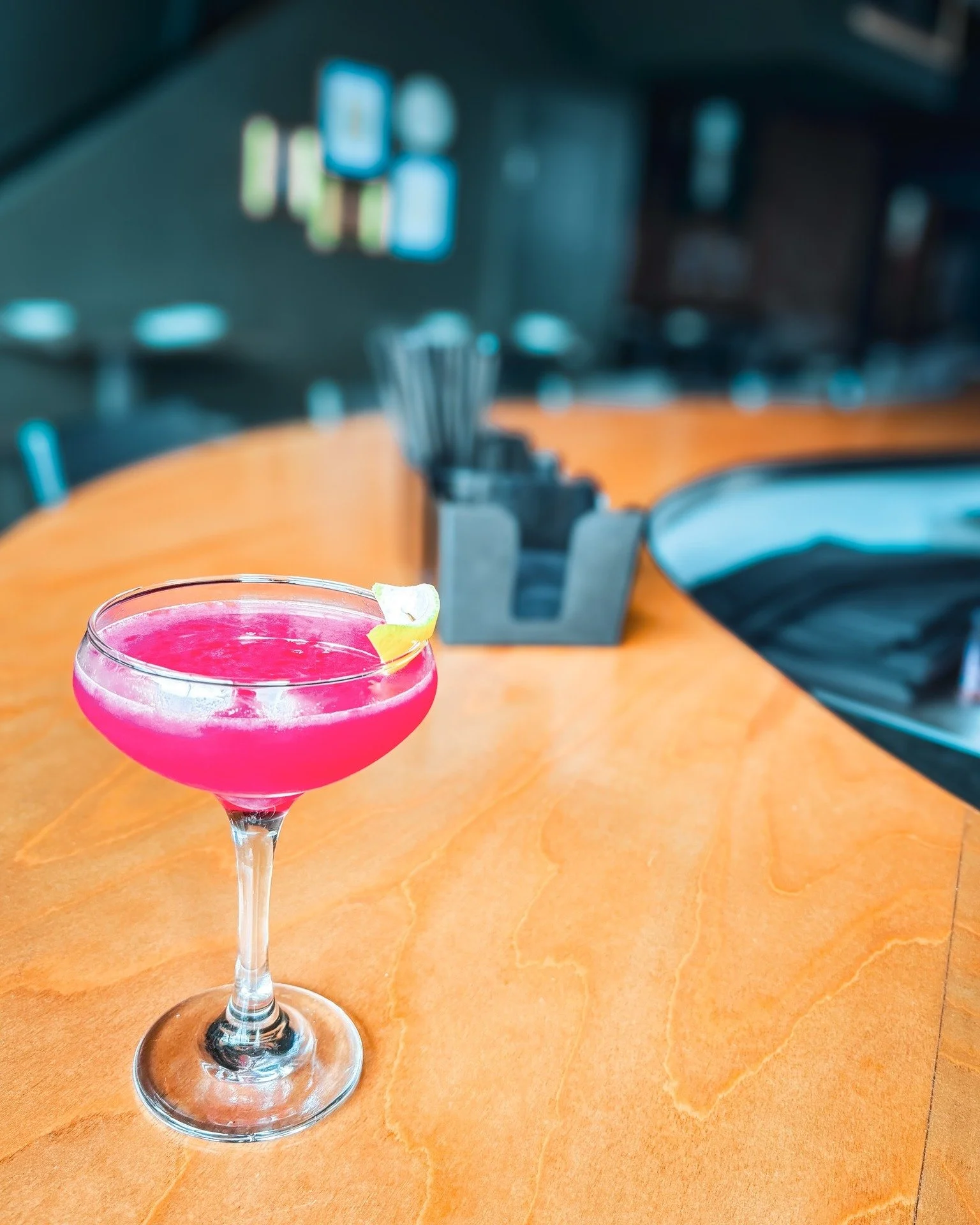 Tonight&rsquo;s feature: HOLLYWOOD HANDSHAKE🍸✨
A refreshing balance of Yuzu green tea infused vodka, lemon, ube syrup, orange bitters . Crisp, bright, and perfect for an evening at Nazareth Brew Co.

We open at 4pm and trivia starts at 7pm! Get your