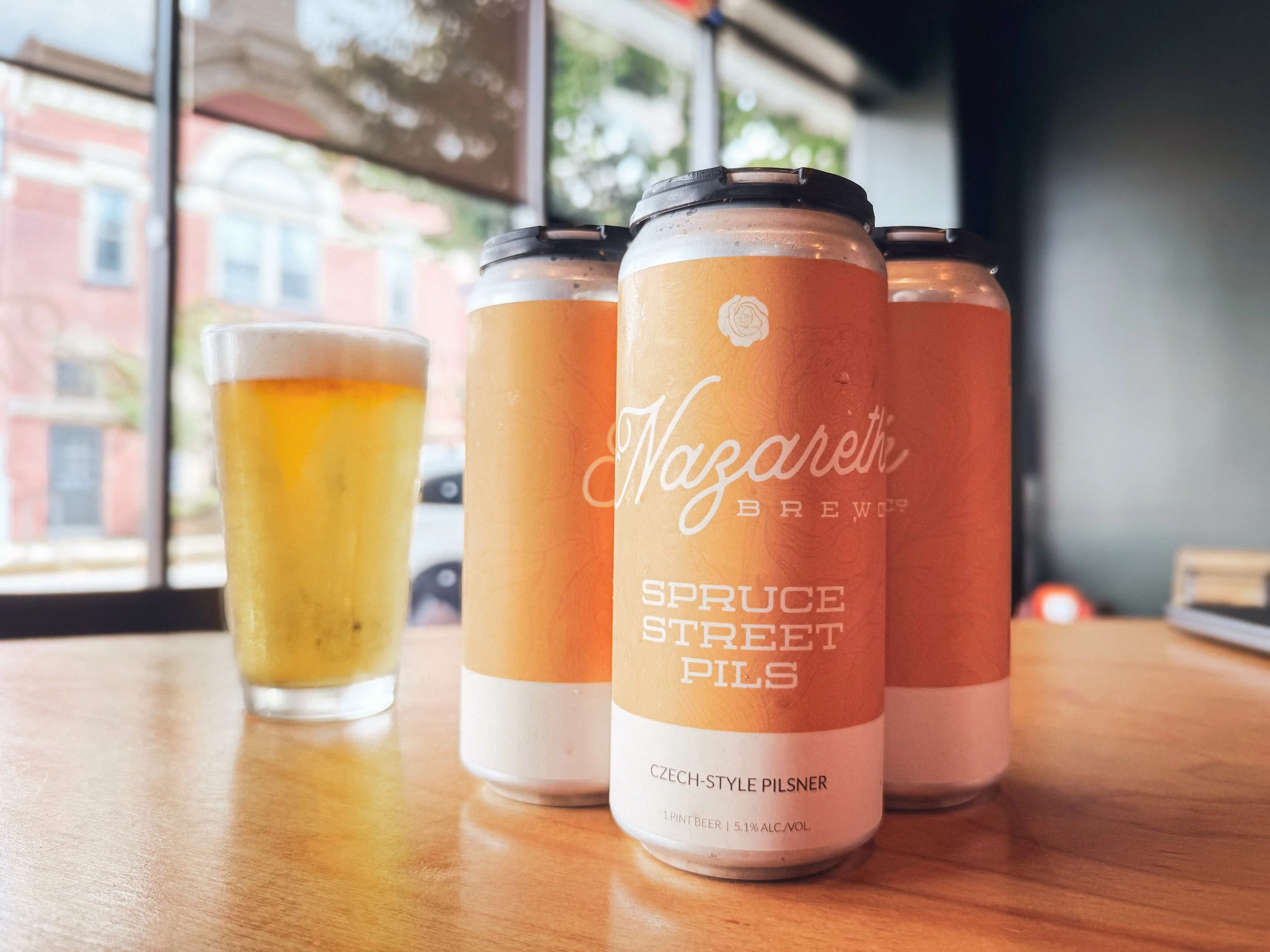 Saturday night! We&rsquo;ve got live music going with Dominick James until 10pm 🎶 And World Cup quarterfinals on all the TV&rsquo;s. Hot food, cold beer, and some cans left of Spruce Street Pils. 4-Packs for $15🍻 

If you can&rsquo;t stop by the Br