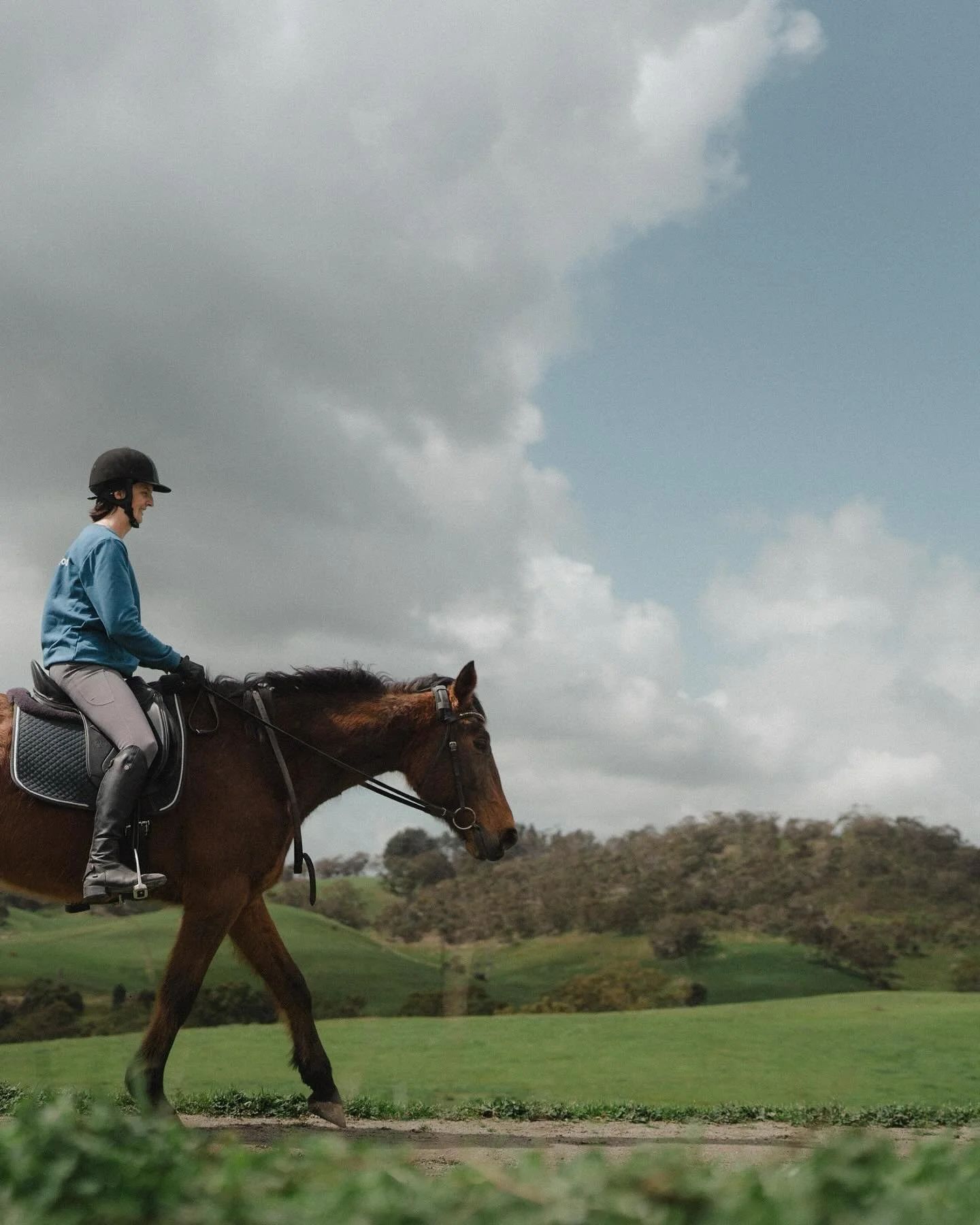 An amazing day Horse riding at @templewoodhouse with @newscorpaus and wine tasting @paracombewines delicious selection, followed by a pizza lunch by @woodovenexpress
π·@smithmedia.co x @eman_weddings