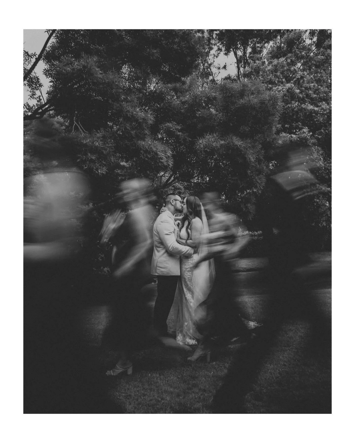 Kelly &amp; Ben

From gym buddies 🏋️to hitched lovers ❤️

@kellypretoria 
@ben_benno_smith 
@goldingwines 
@nachos_films