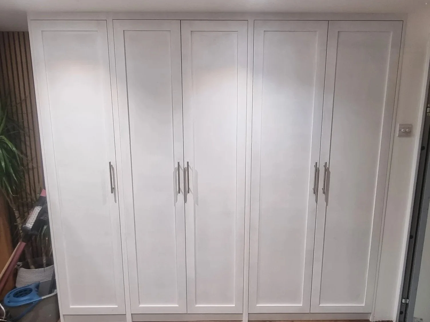large+built+in+cupboard+barton+on+sea+new+milton.jpg