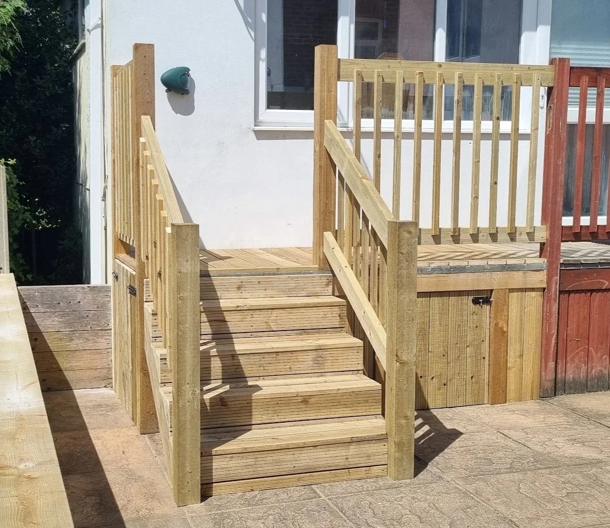 Decking+with+stairs+bournemouth.jpg