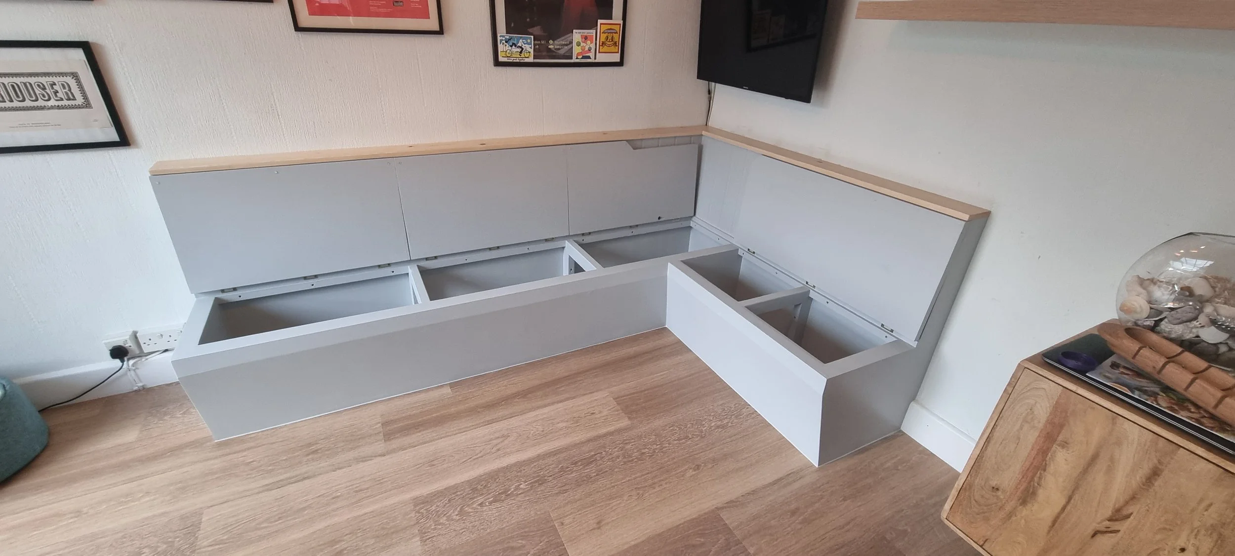 Banquette bench bournemouth open.jpg