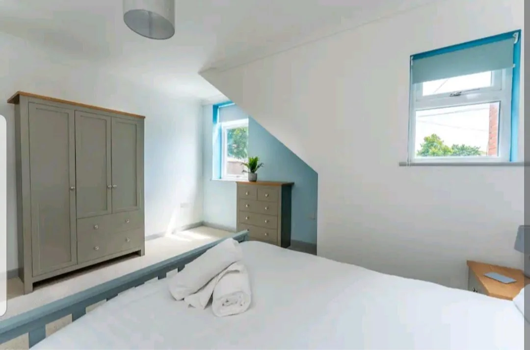 2 bed flat refurbishment bedroom after.jpeg