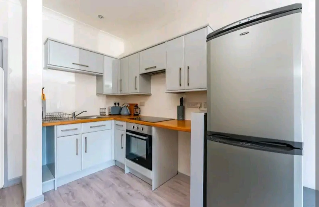 2 bed flat refurbishment kitchen after.jpeg