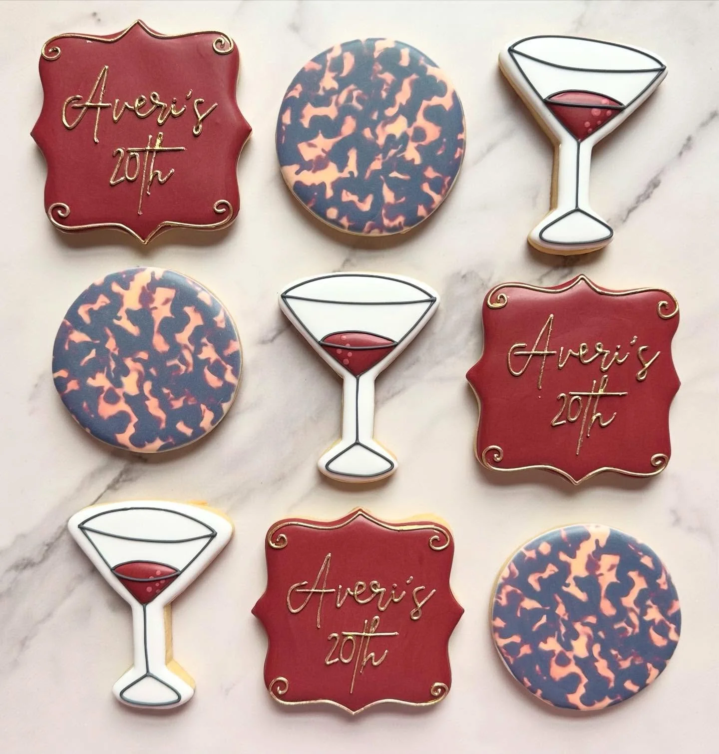 Loved the colors in this elegant birthday set!

#cookie #cookiedecorating #cookieart #martini #hutto #atx #cedarpark #pflugerville #roundrock #sugarcookies