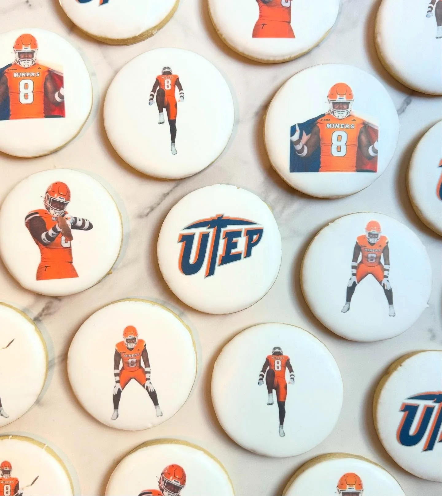 All the different poses in this signing day set were so fun! I can print any picture on a delicious cookie, so don&rsquo;t forget to order some for your grad parties!!