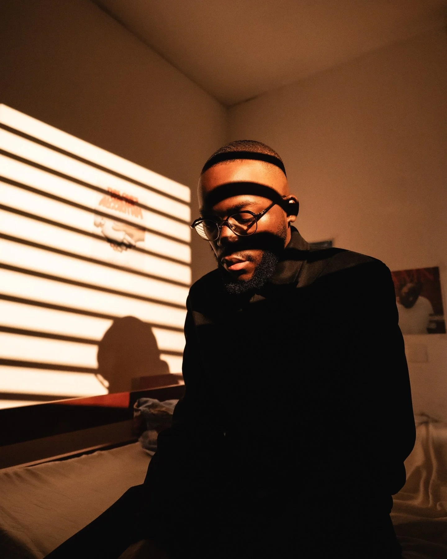 Abidjan 🇨🇮 ! Apr&egrave;s Kinshasa, TAIFA est disponible en pr&eacute;commandes sur ma terre d&rsquo;accueil.

R&eacute;serve ton exemplaire maintenant et sois parmi les tout premiers &agrave; le recevoir.

Lien en bio

📸 @allantouvoli