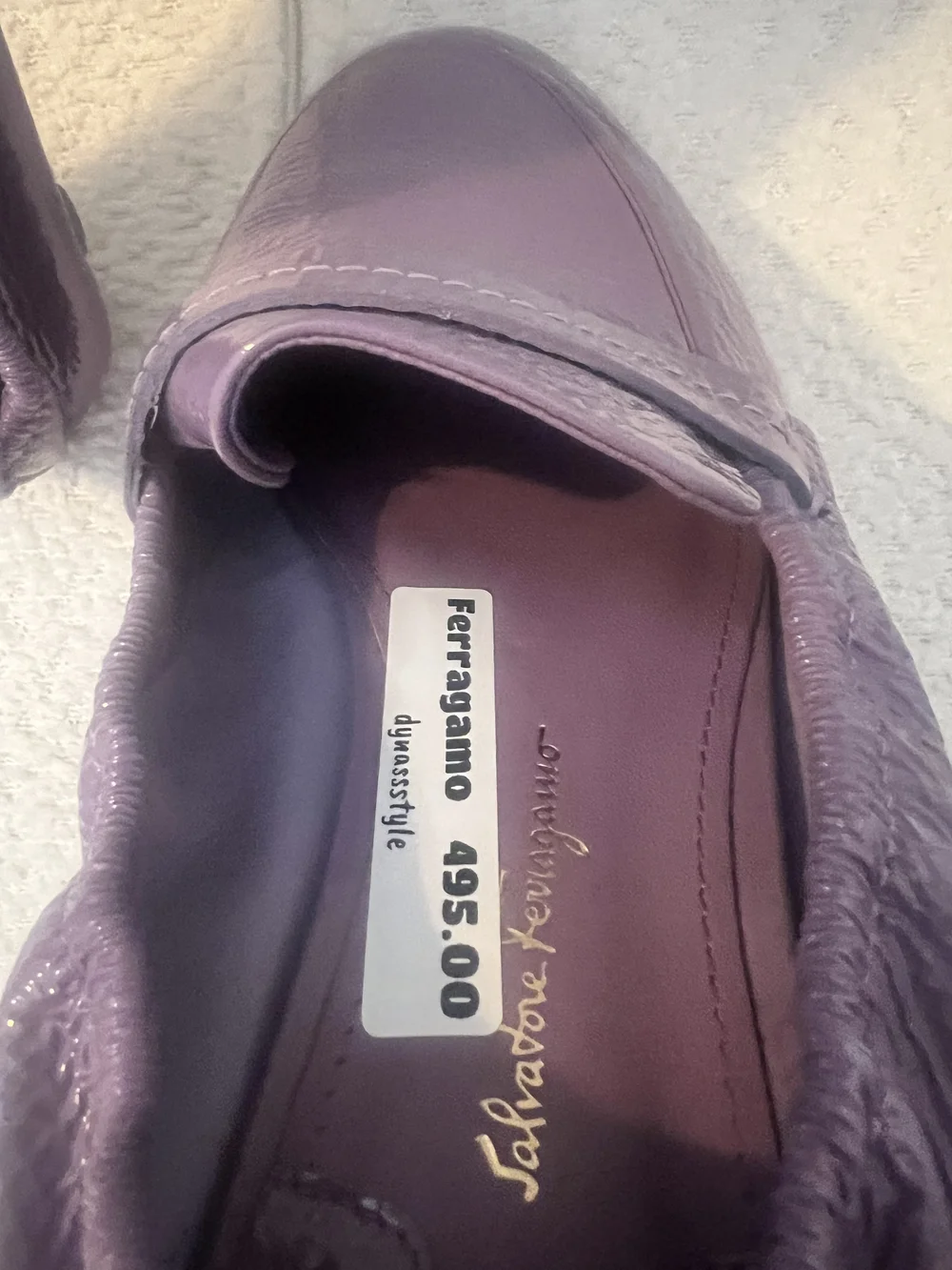 Salvatore Ferragamo 紫色 レース調シューズ Salvatore Ferragamo 紫色 レース調シューズ