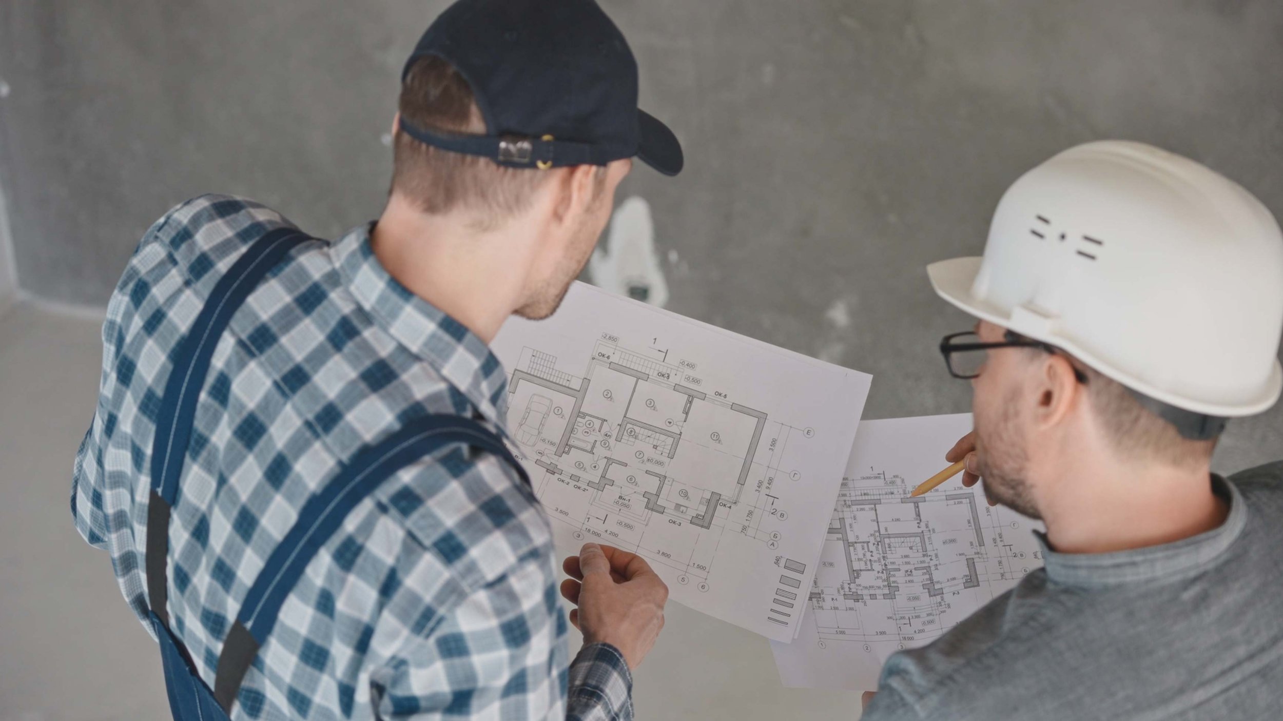 builders-with-architectural-plans.jpg
