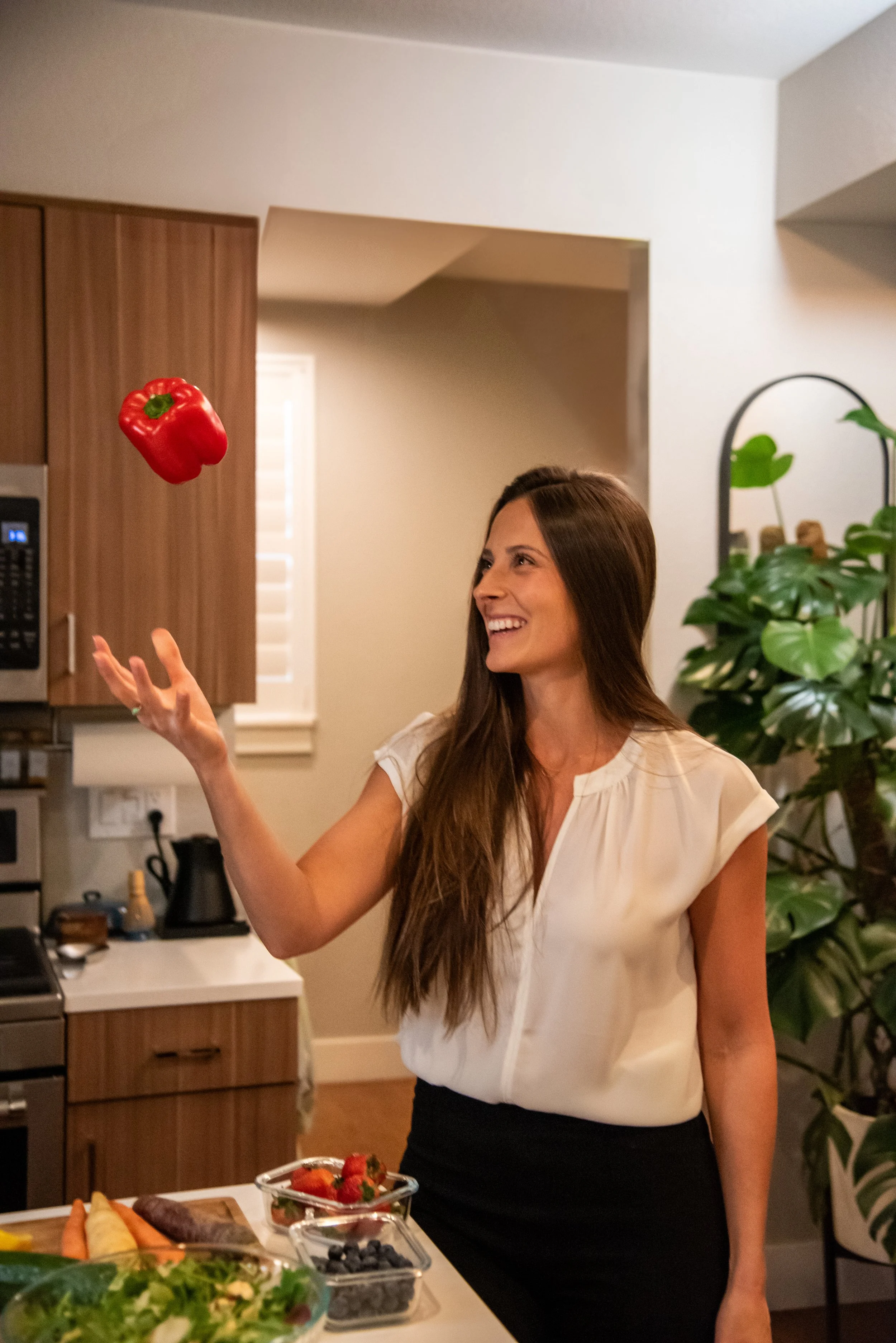 How to Stop Stress Eating at Night: A Dietitian’s Guide to Mindful Nighttime Habits