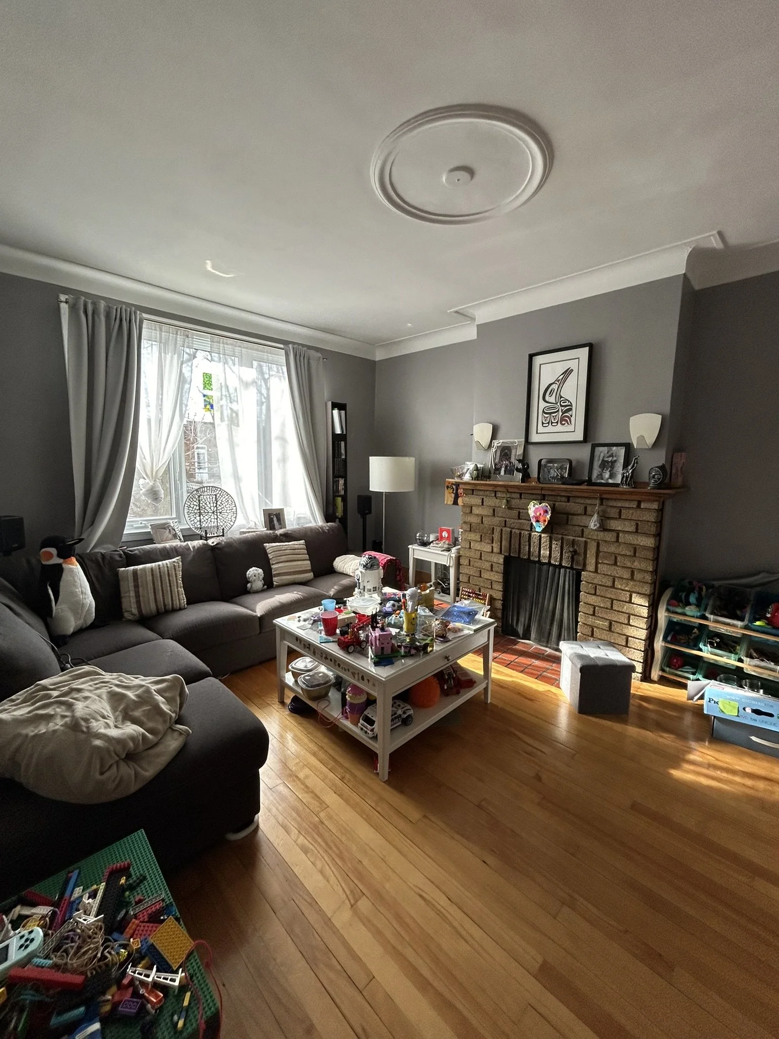 Original living room overall view
