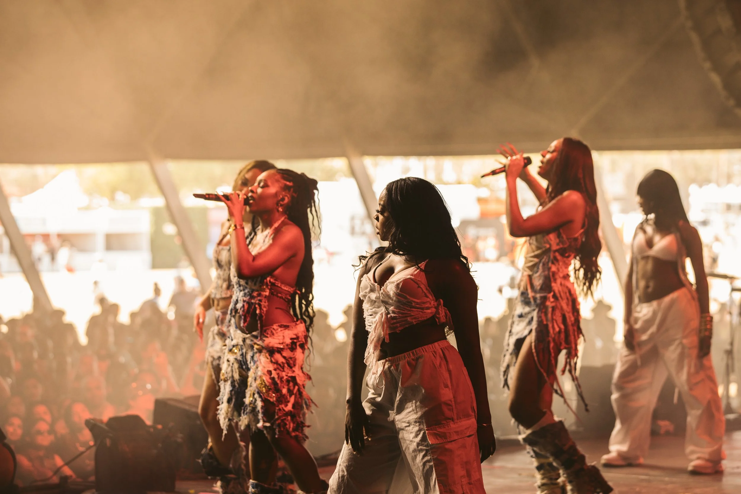 Coachella24_W2_E Velasquez_0112779-Edit.jpg