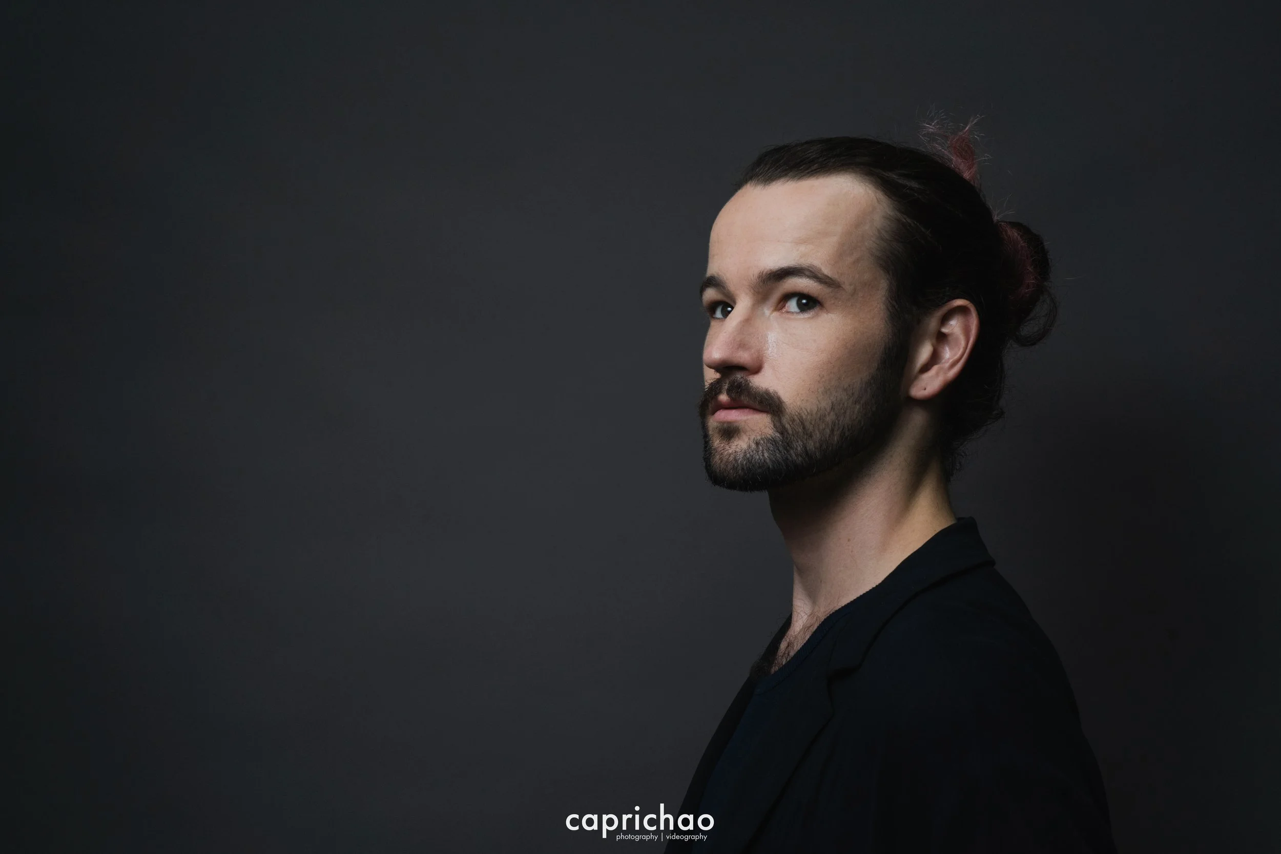 portrait-in-studio-3.jpg