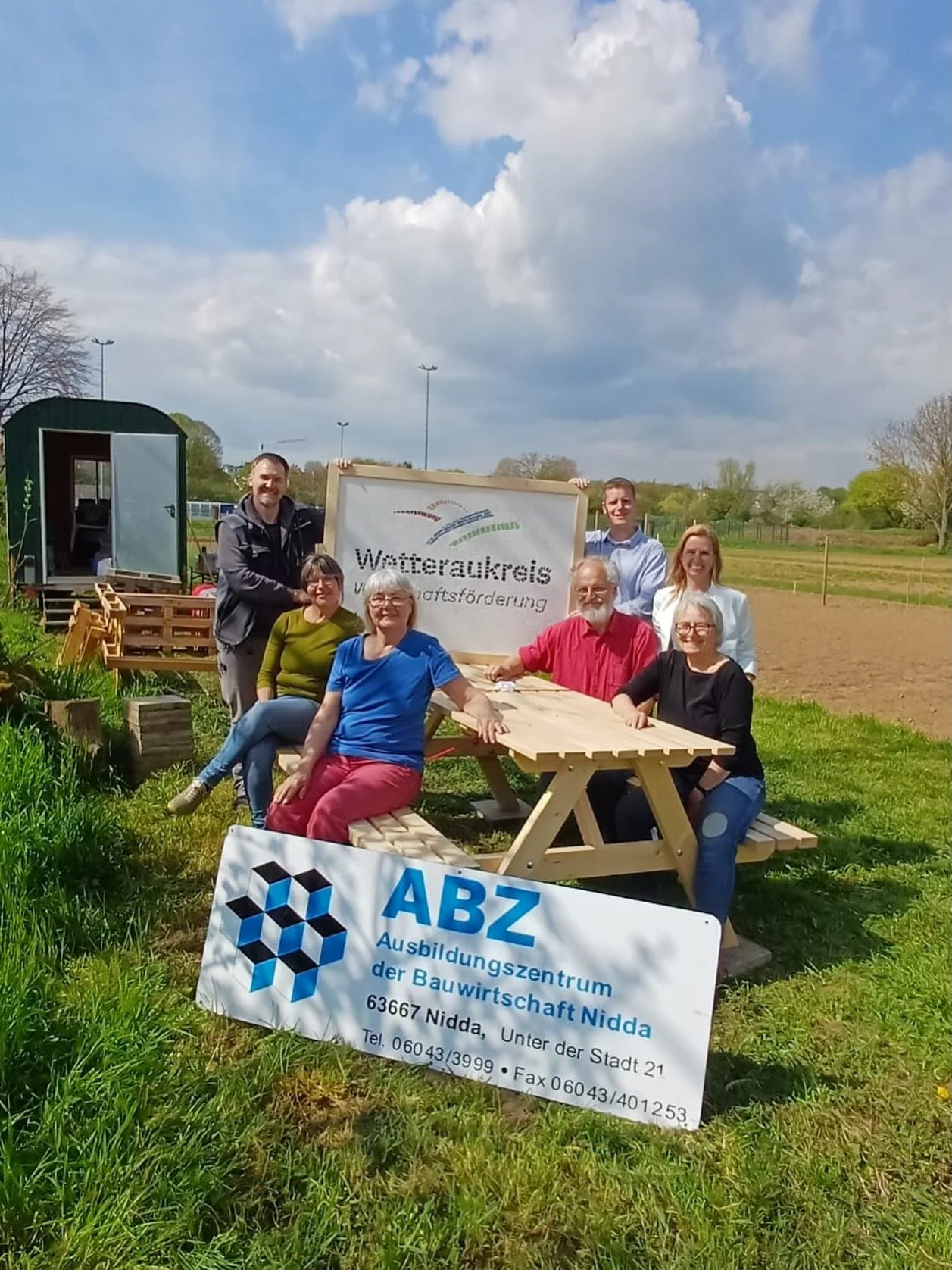 Danke!! 🙏

Heute wurde uns die TischBankKombination von der Wirtschaftsf&ouml;rderung geliefert und &uuml;bergeben 👏🏻🤗🌈

Wir bedanken uns ganz herzlich bei der Wirtschaftsf&ouml;rderung!! 

Nun kann man noch entspannter am Weltacker dasein, zusa