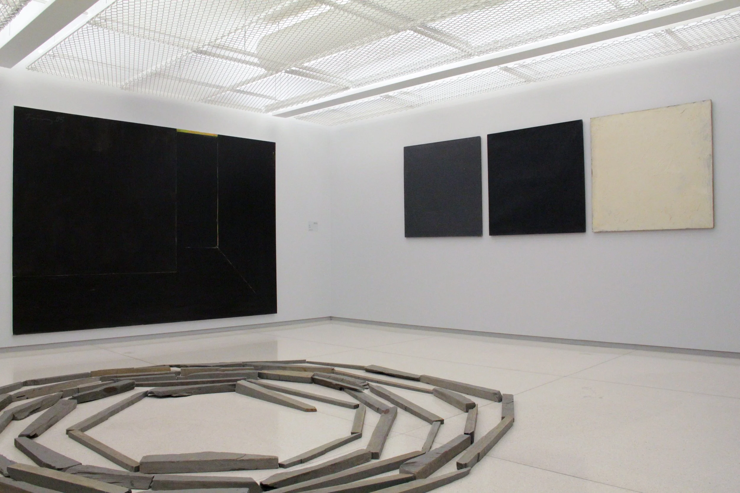 Richard Long, Spirală de ardezie verde, 1980, 304 cm diametru, @Oana Bălțatu