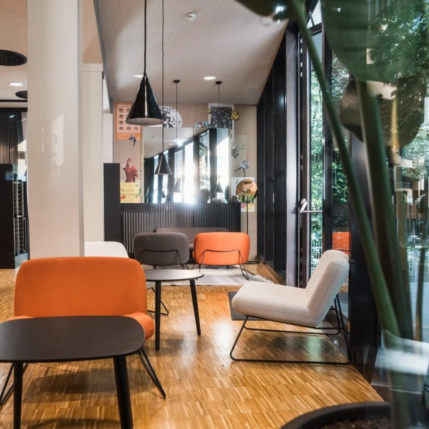 😊 new, Parkcafe in der KUG!!🥰gemeinsam mit Tritthart+Herbst Architekten☕🍨🥗🥐😘
Fotos von Lukas Elsneg

for more design: www.dorisdockner.com

#caf&egrave;#kug#dorisdockner#interiordesign#architektinnen#graz#steiermark#b&uuml;hnenbild#designlovers